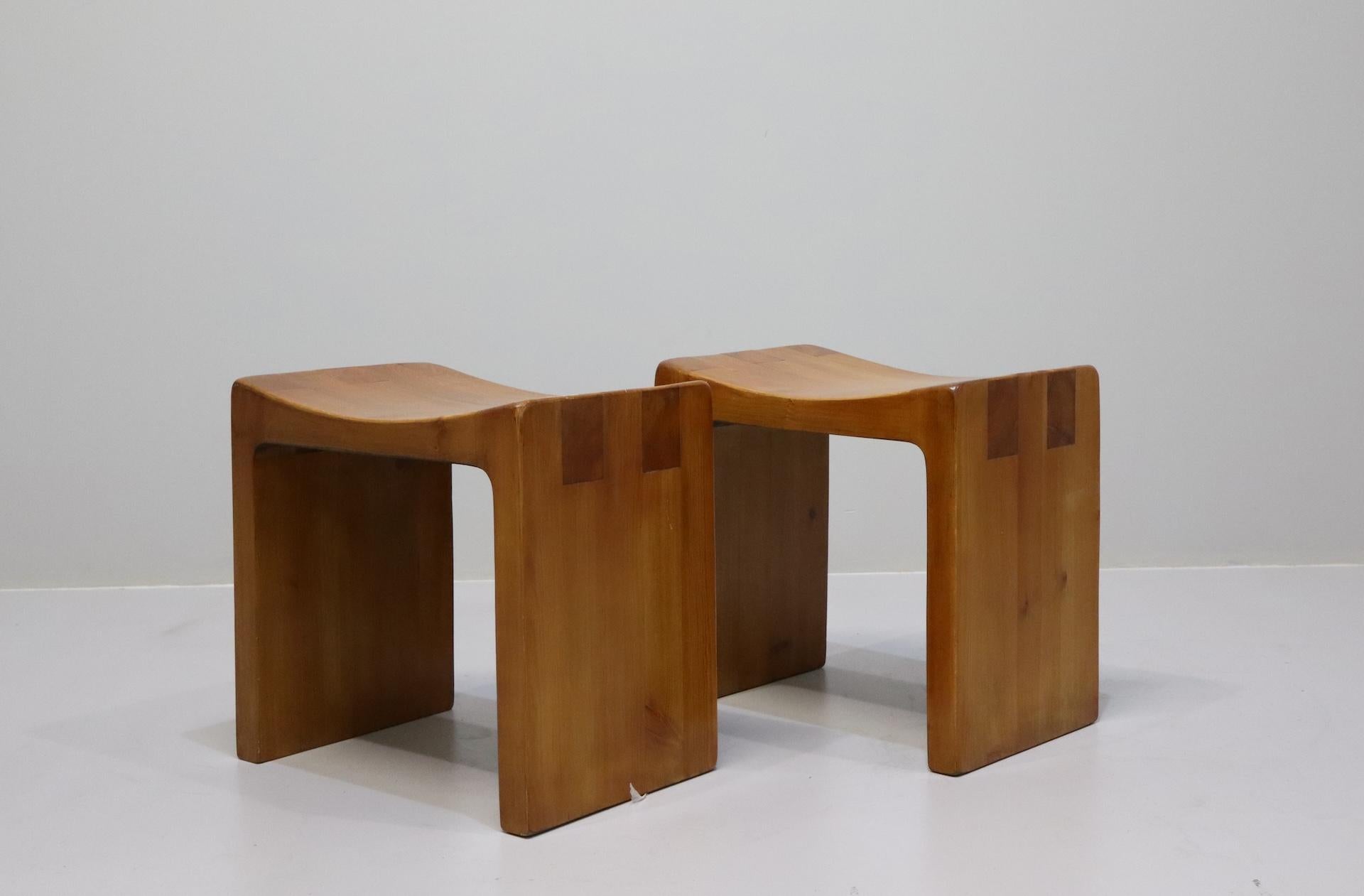 Rare pair of stools  italian Designer Giuseppe Rivadossi For Sale 4