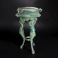 Rare jardinière tripode avec cariatides, fonderie d'art parisienne, XIXe siècle