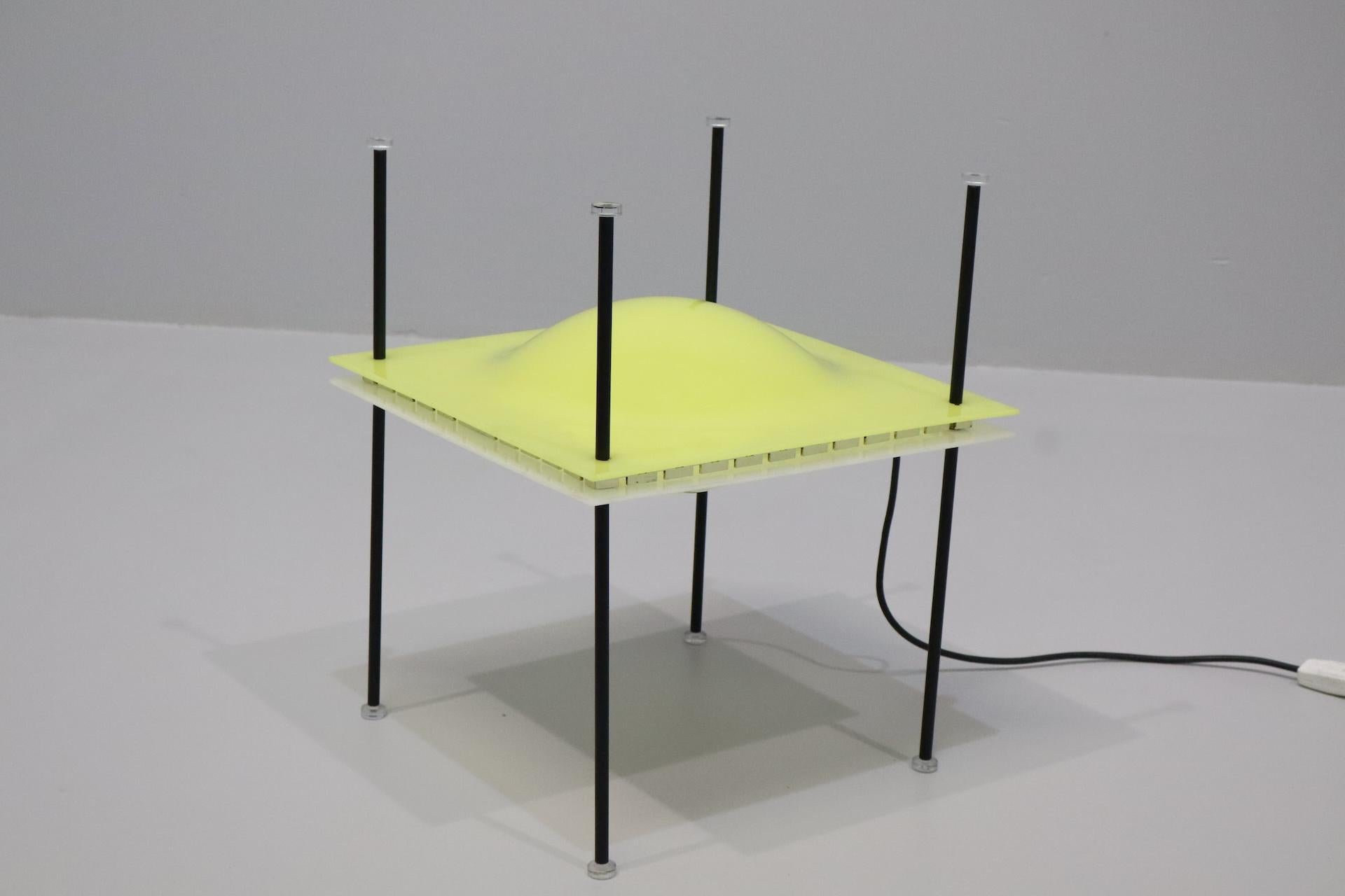 Rare lampe de table 'Palafitta' conçue par Ettore Sottsass pour Arredoluce  en vente 1