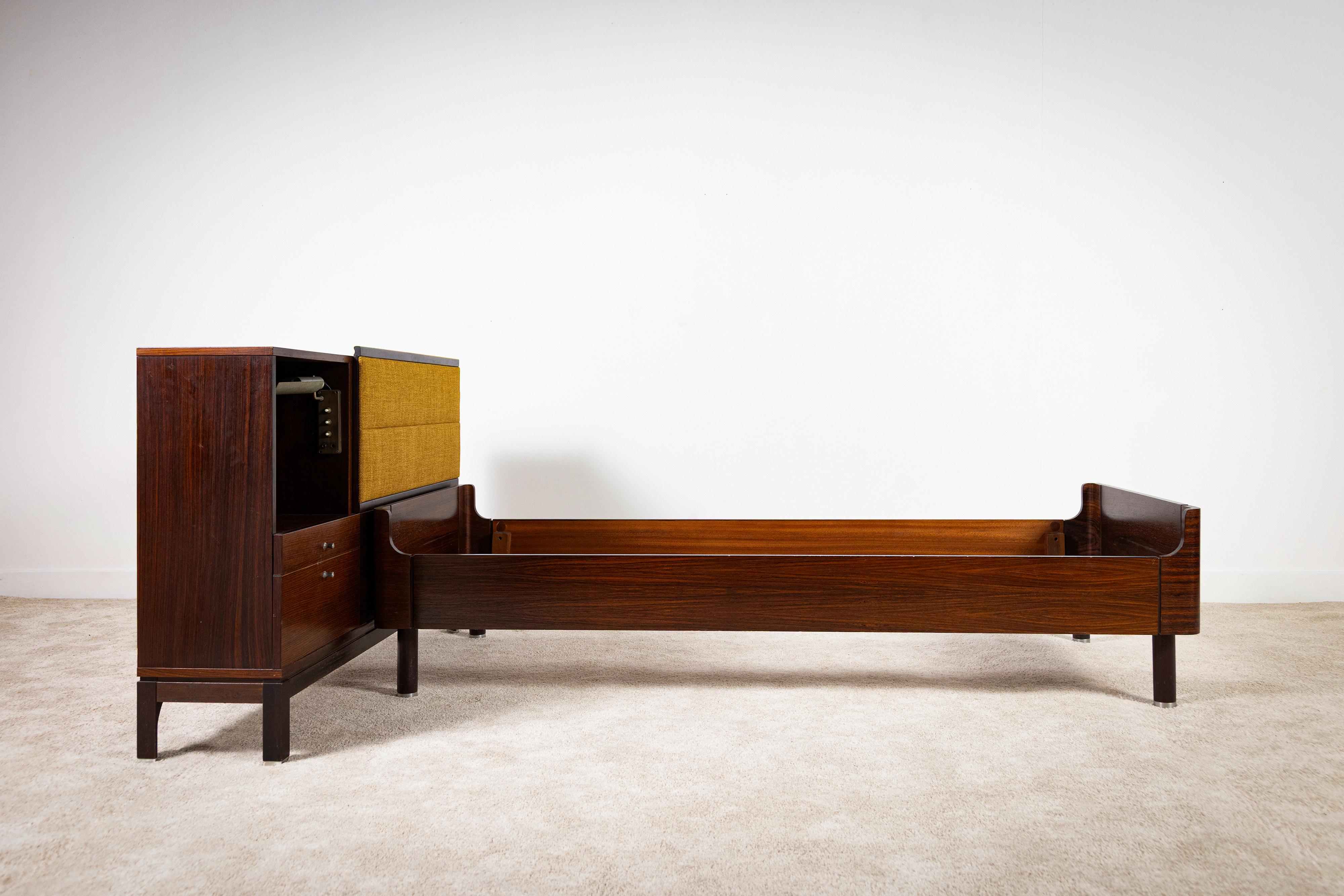 Italian Rare tête de lit multifonctionnelle avec lit simple - MIM, Italie, années 1960 en vente