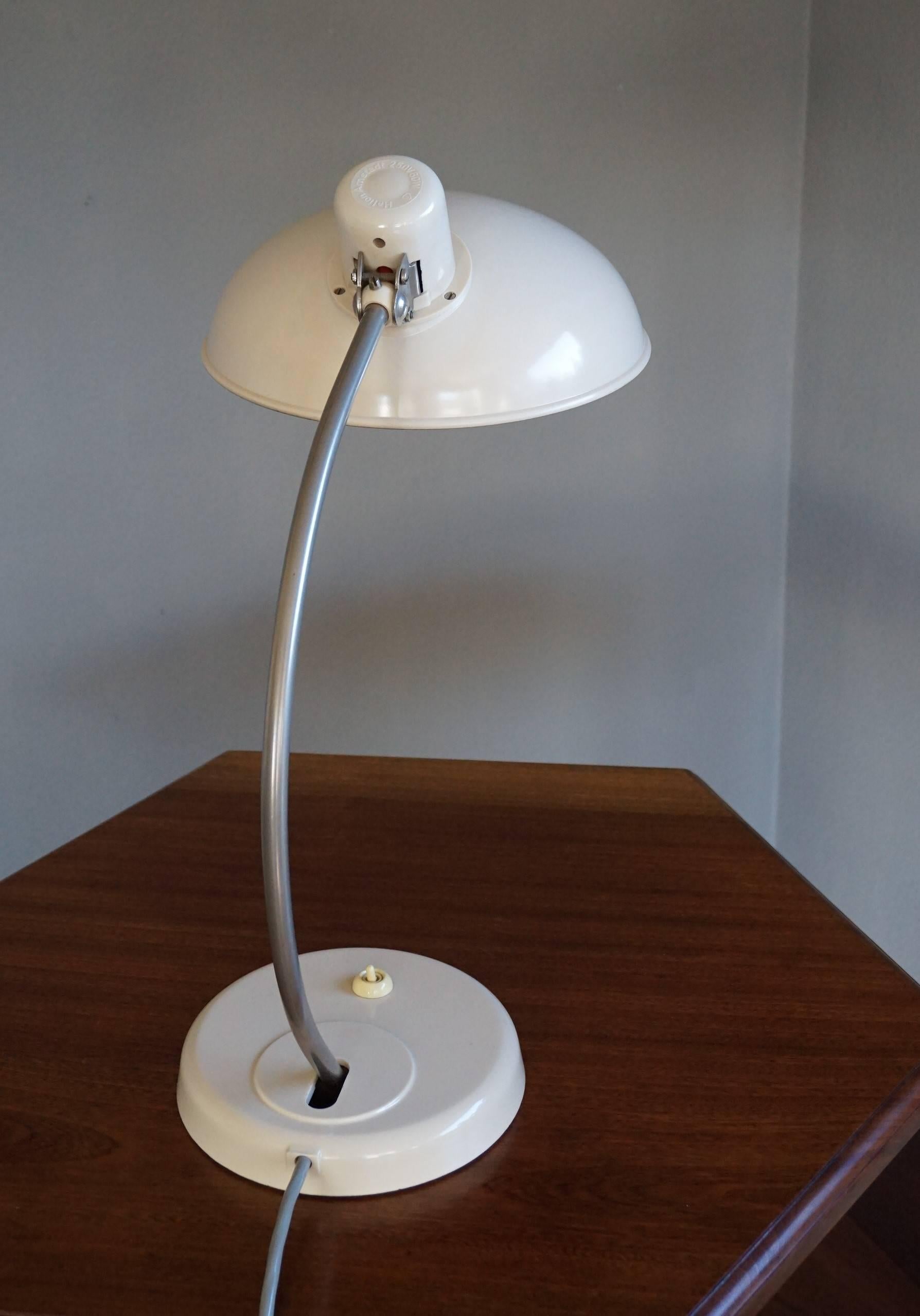 Rare & Highly Stylish Mid-Century Bauhaus Style White Bakelite Table / Desk Lamp 1