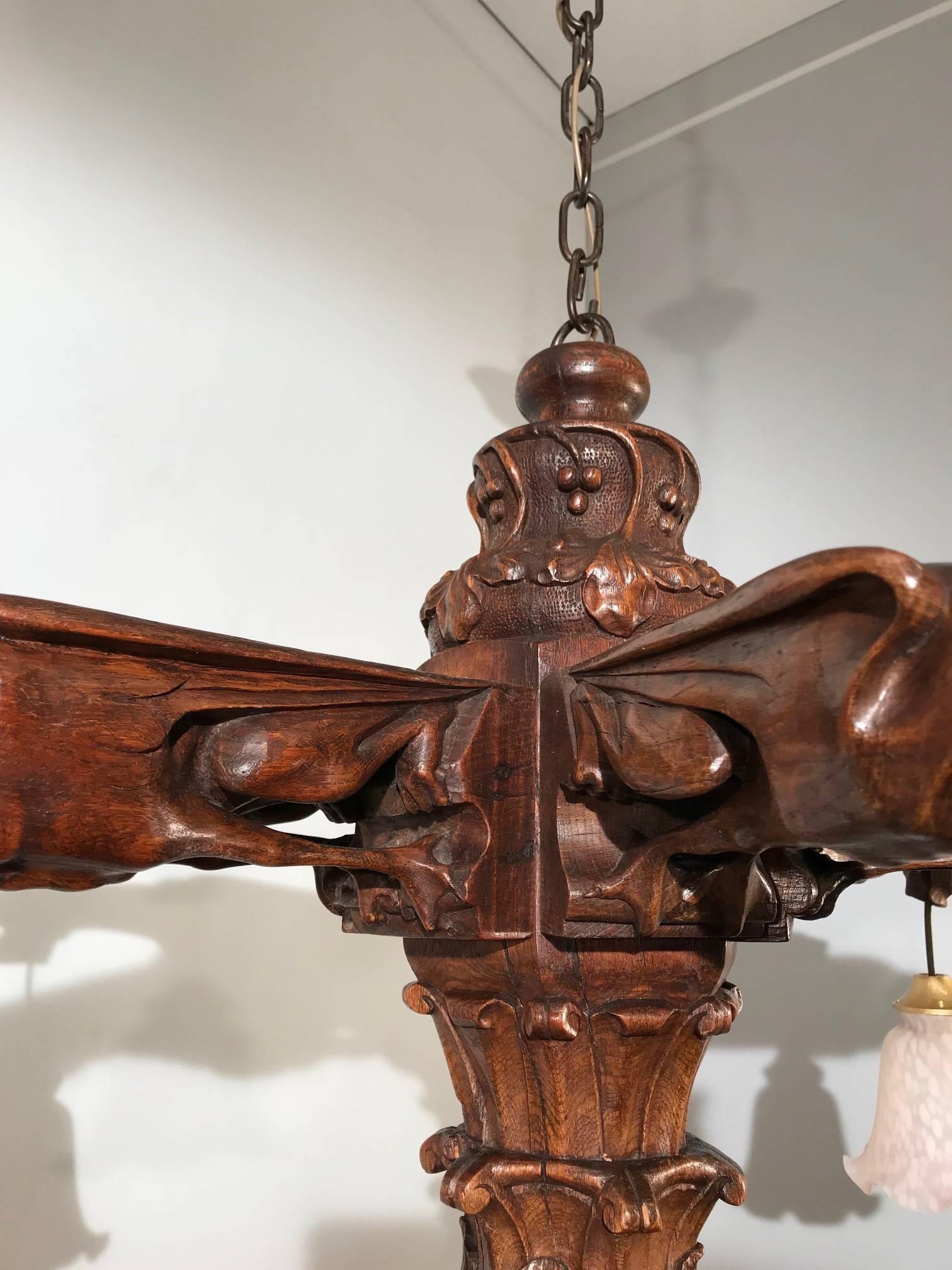 Rare Wooden Gothic Revival Art Chandelier Gargoyle Notre-Dame Style Sculptures In Good Condition In Lisse, NL