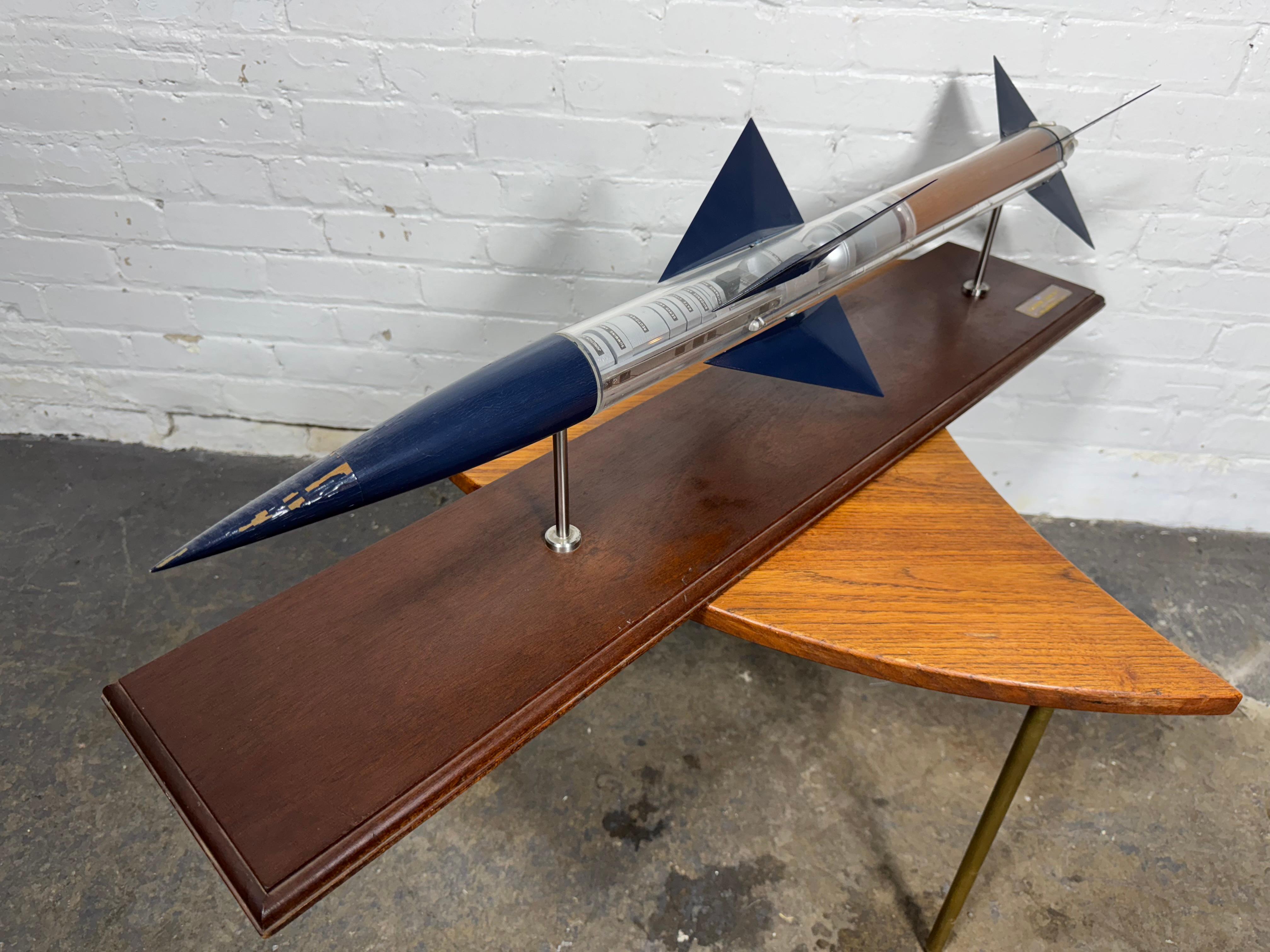 RARE 1/4 Sperry XAAM-N-2 Sparrow Missile Cutaway model Larry Mclaughlin Collect 2