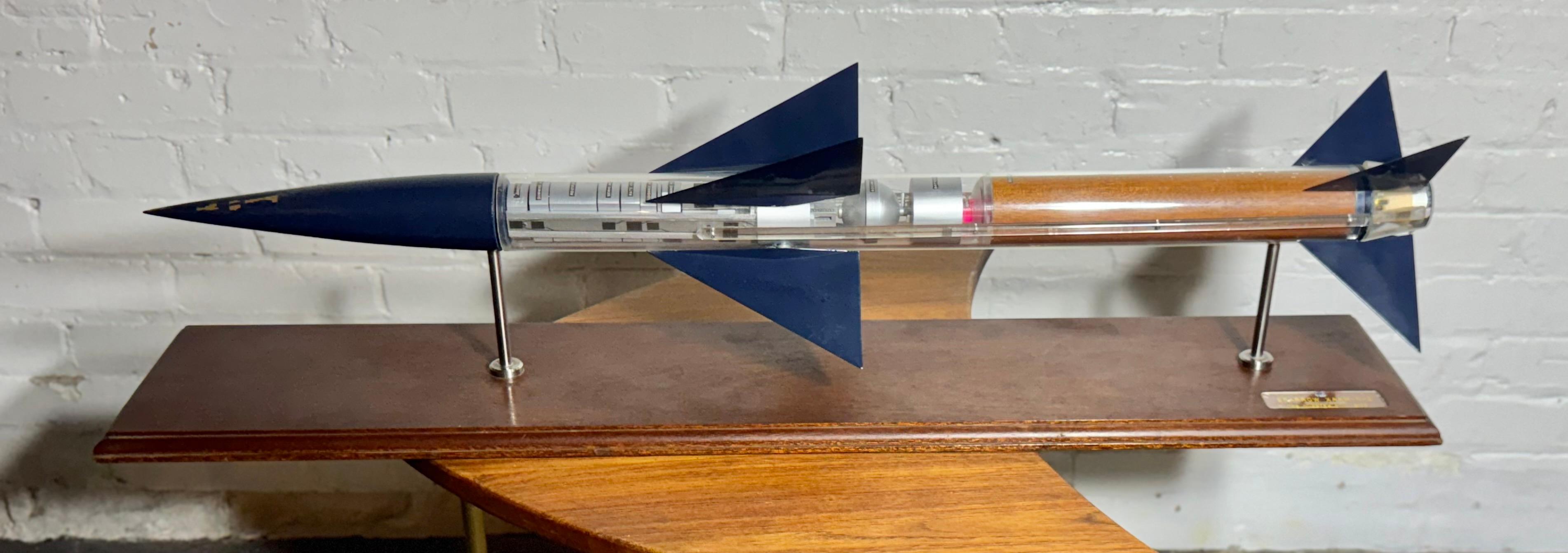 Space Age RARE 1/4 Sperry XAAM-N-2 Sparrow Missile Cutaway model Larry Mclaughlin Collect