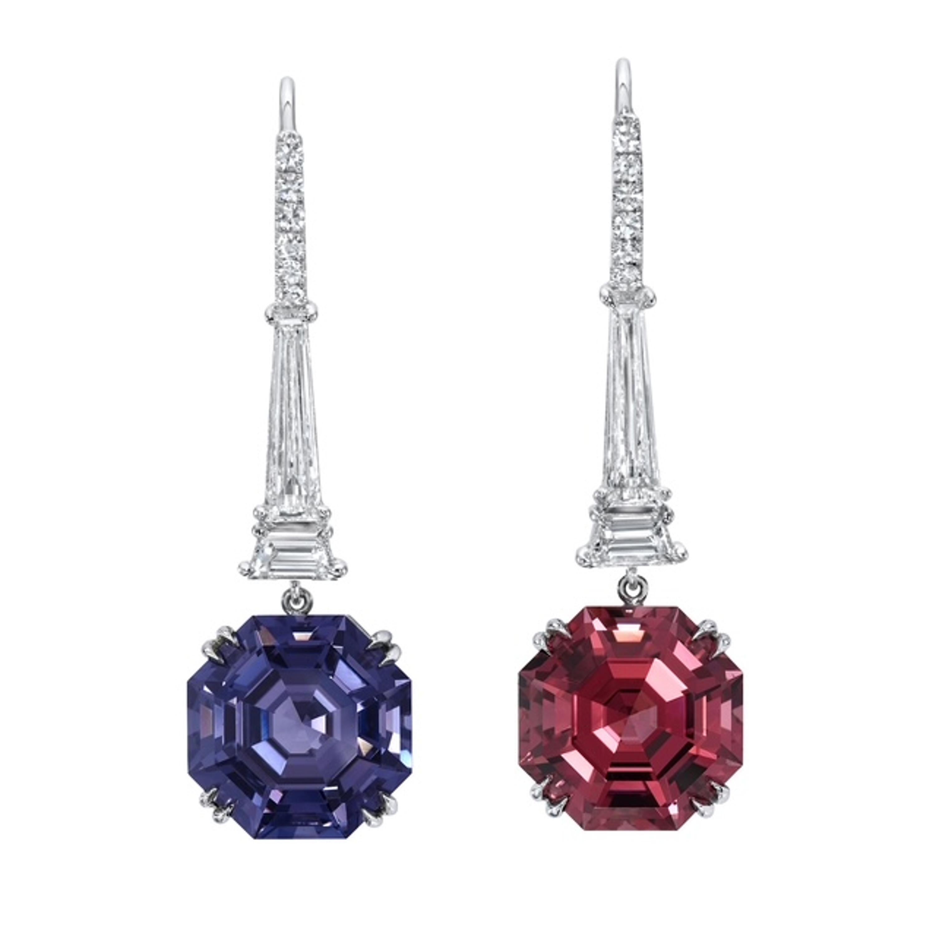 Seltene 10,24-karätige blau-graue und Himbeerfarbene Spinell-Ohrringe mit Diamanten - 1stdibs Damen im Angebot