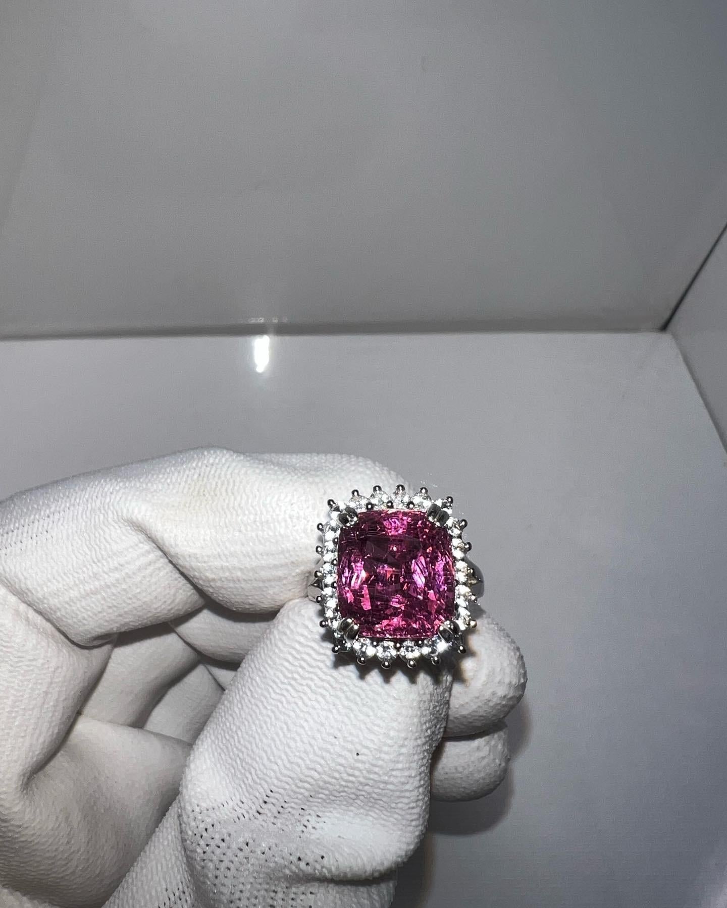Rare 10.3 Carat Purplish Pink Spinel Coctail Ring, Gemstone is GIA Certified 1