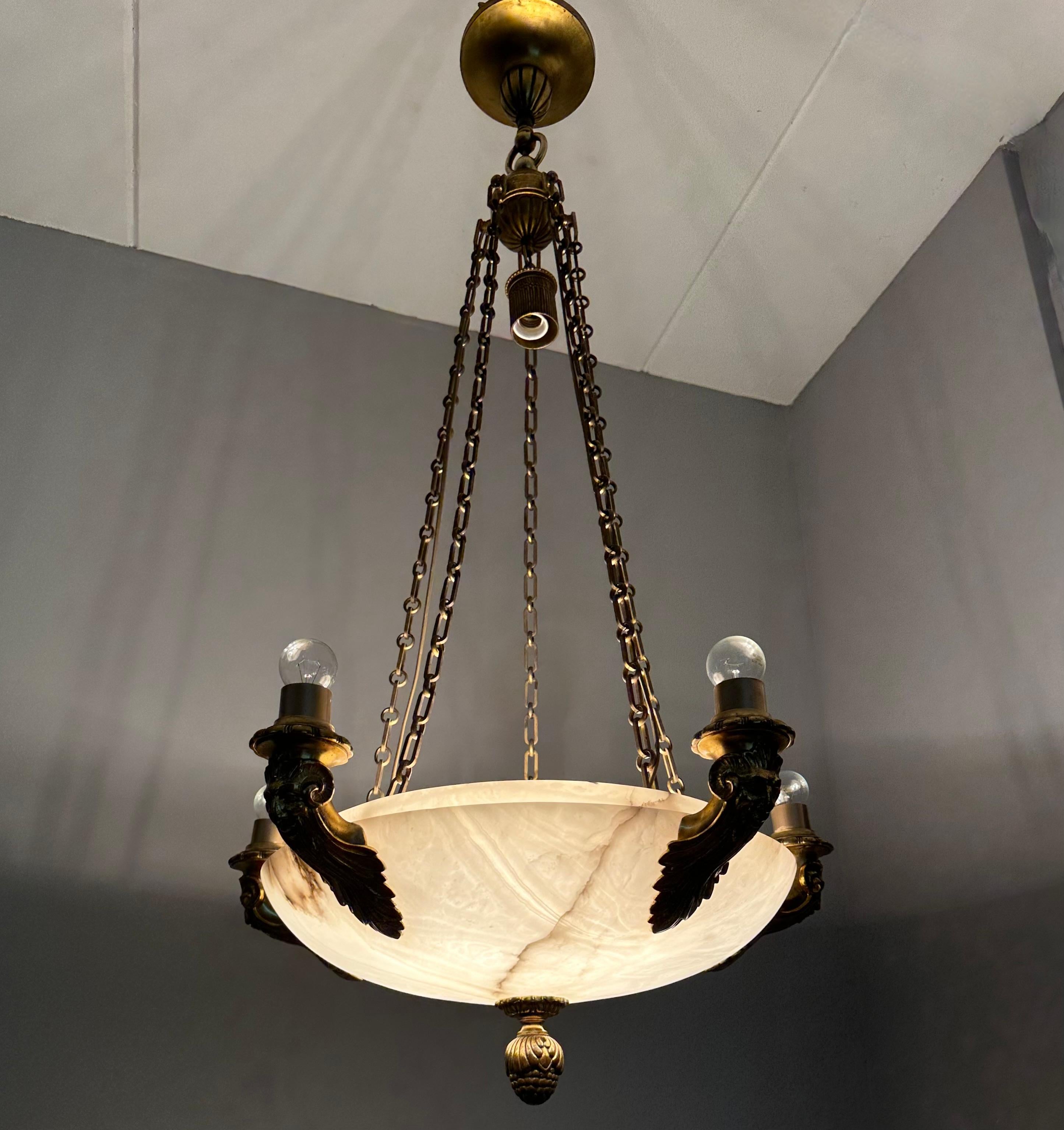 Seltene 11 Licht vergoldeter Bronze & Alabaster großen Schatten Kronleuchter w. Oger-Skulpturen im Angebot 7