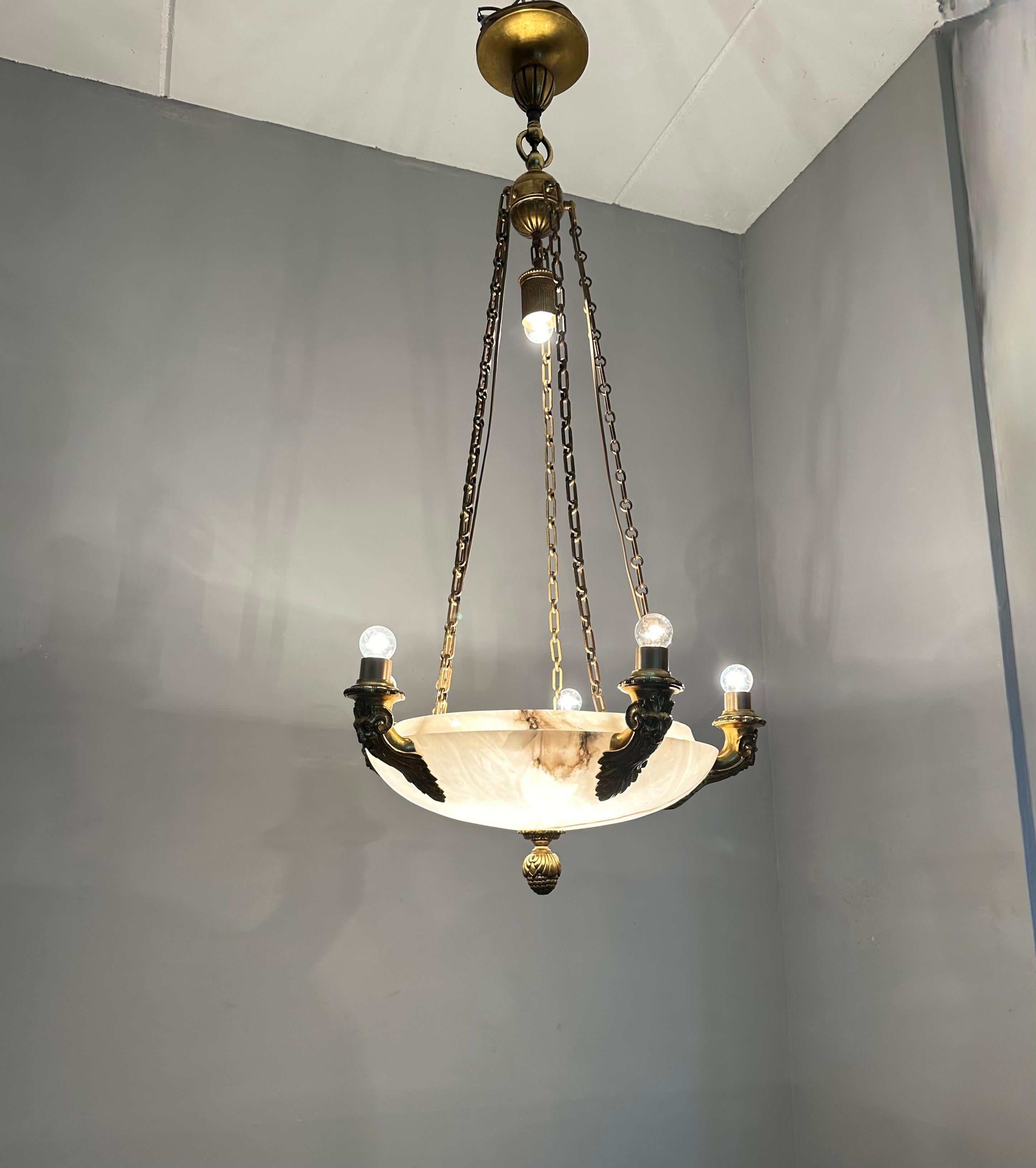 Seltene 11 Licht vergoldeter Bronze & Alabaster großen Schatten Kronleuchter w. Oger-Skulpturen im Angebot 10