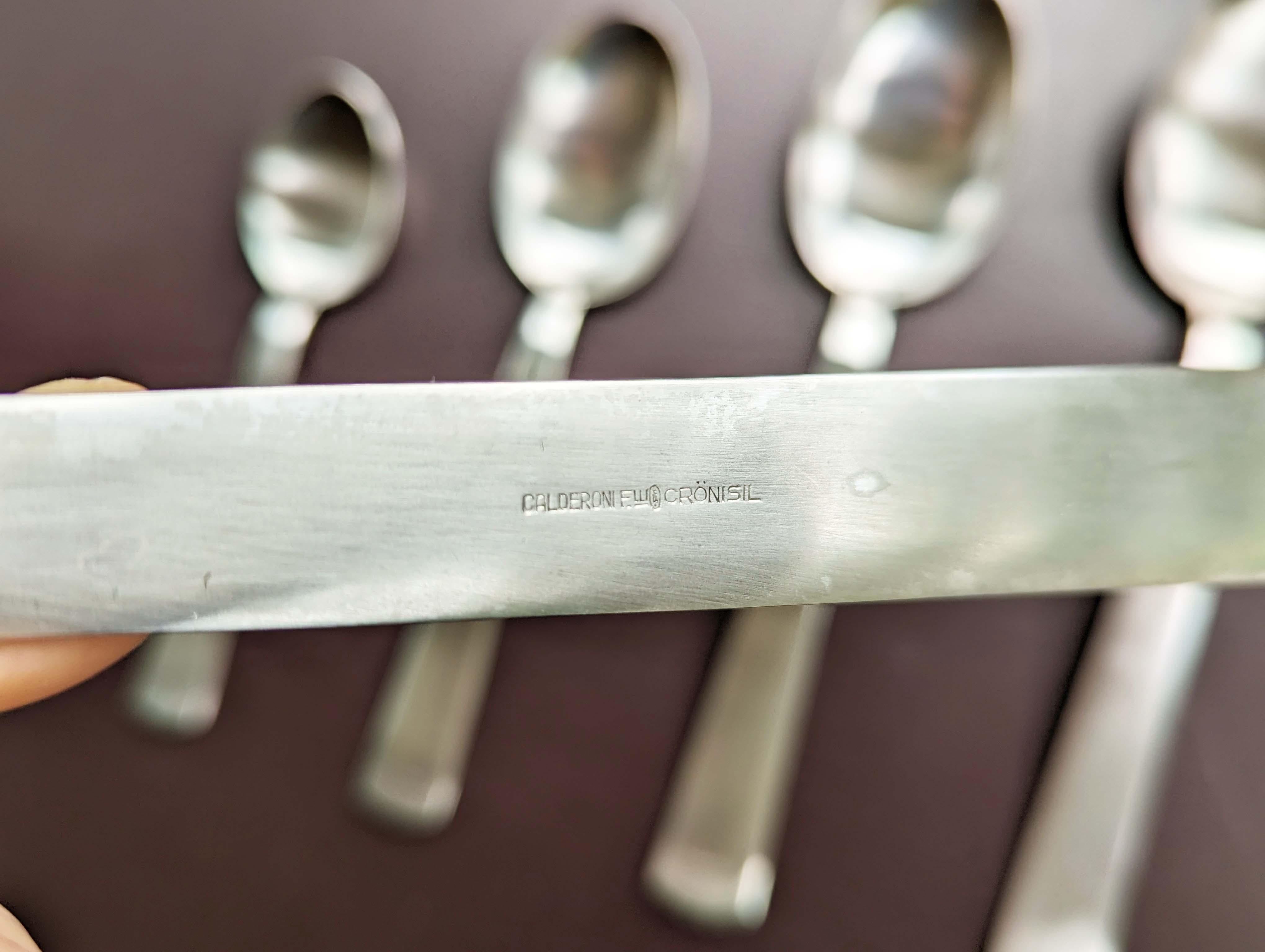 Rare 12-person alpacca cutlery set designed by Gio Ponti for Argenterie Calderoni, Milan around the 1960s.
The set revisits a cutlery service designed in the 1940s by the same designer. An identical service will be used for the Parco dei Principi