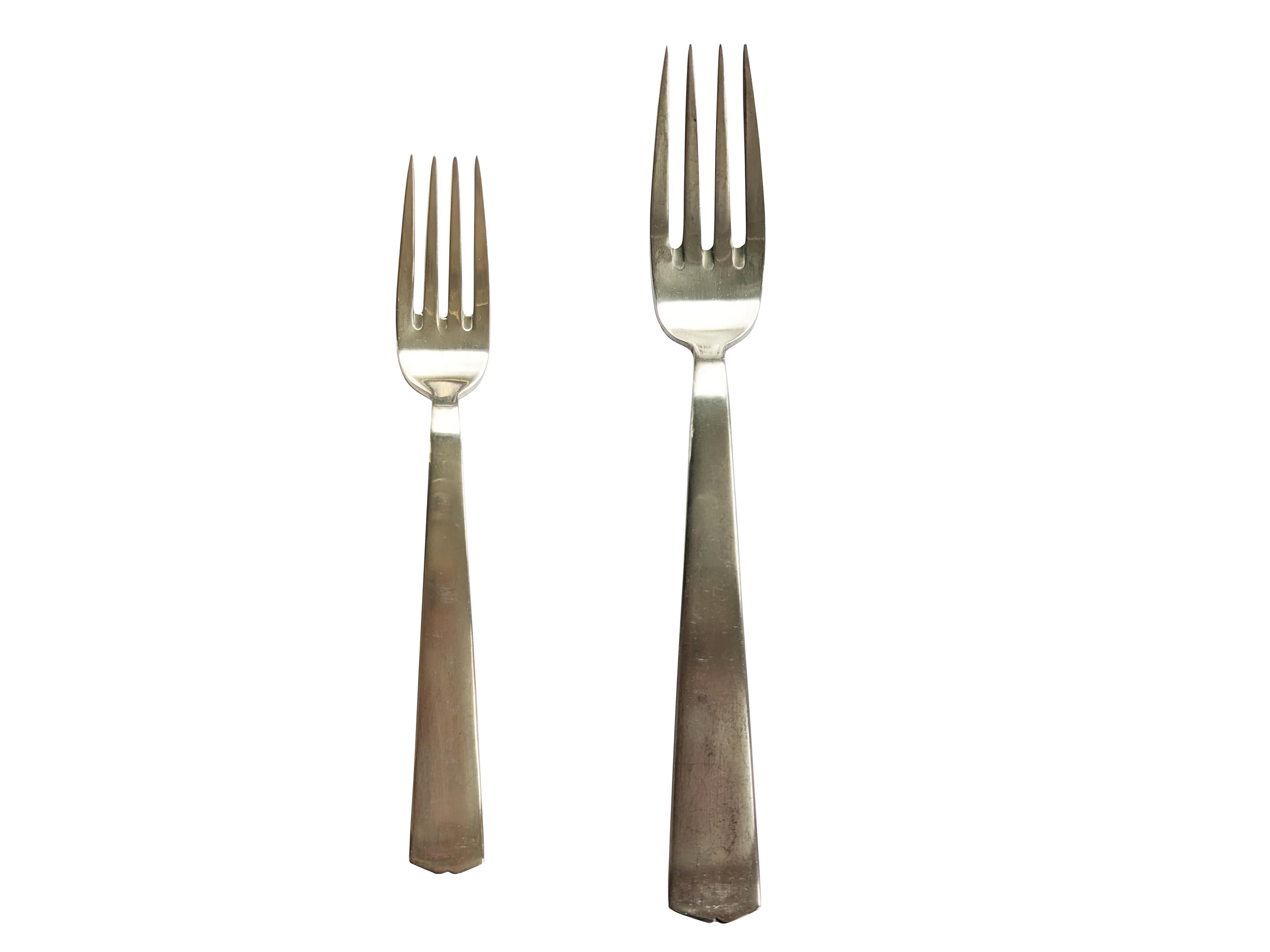 20th Century Rare 12-person Nickel Silver cutlery set by Gio Ponti for Calderoni, 1960s For Sale