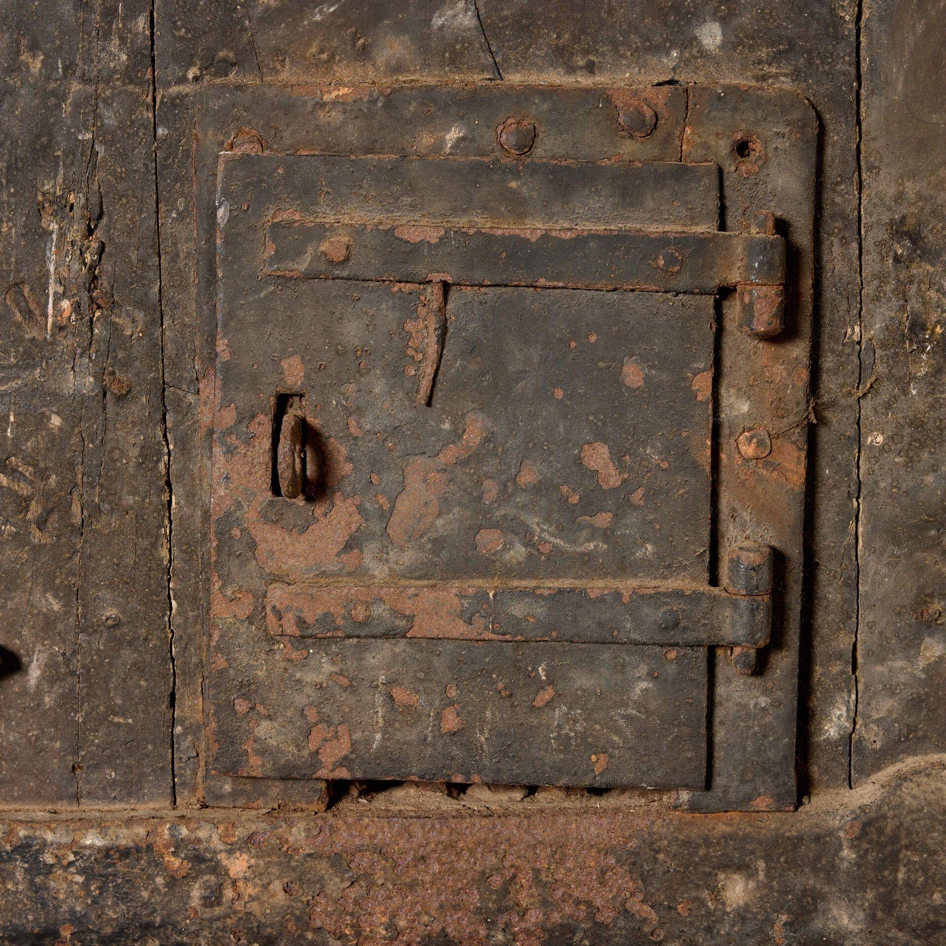 Rare 13th Century Medieval English Oak Door For Sale 5