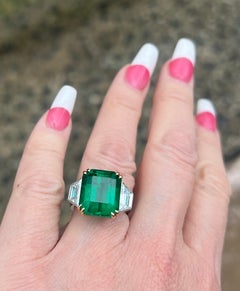Vintage Rare 15.01 Carat GRS Certified Colombian Muzo Green Emerald and Diamond Ring 