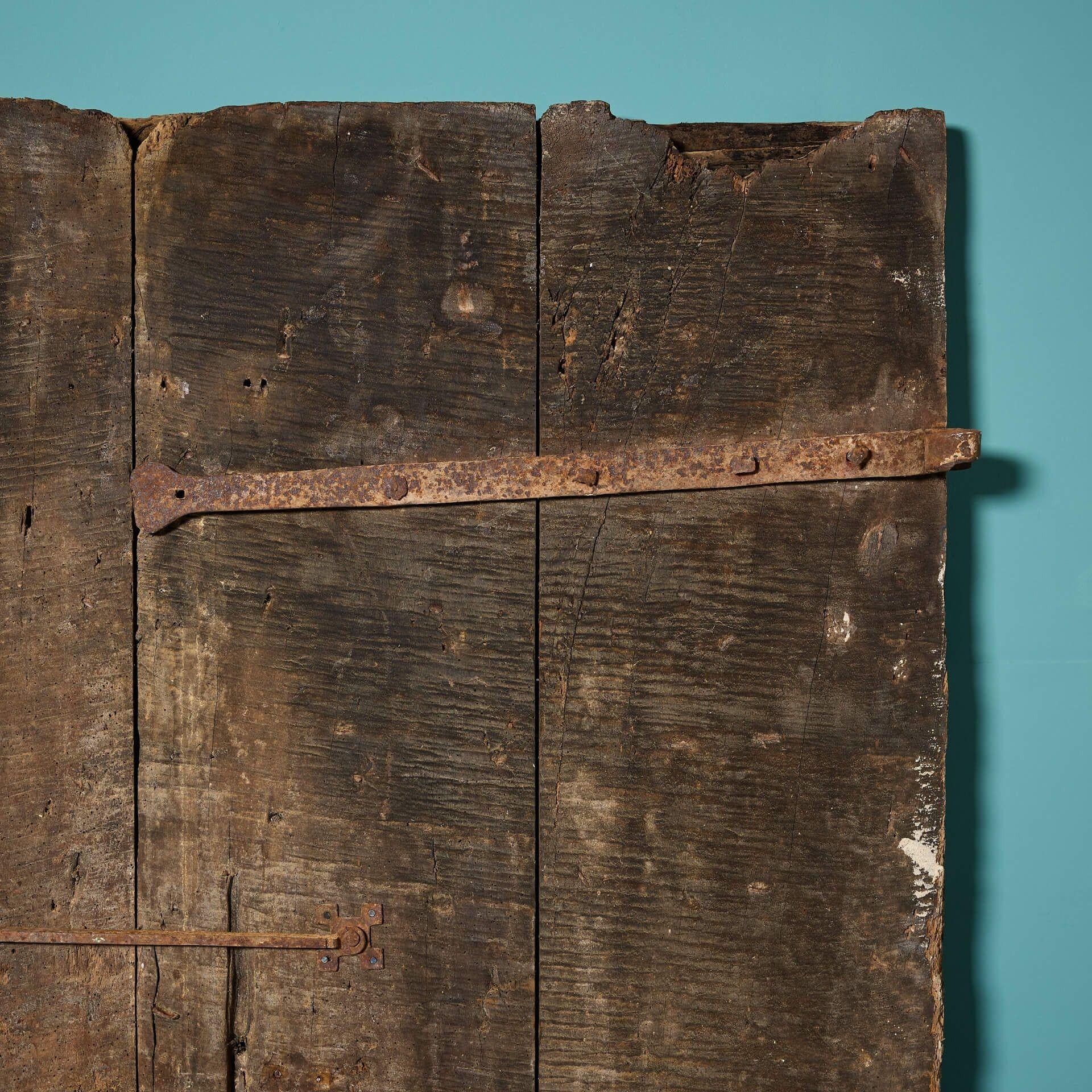 Seltene englische Nietentür aus dem 15. (Holz) im Angebot