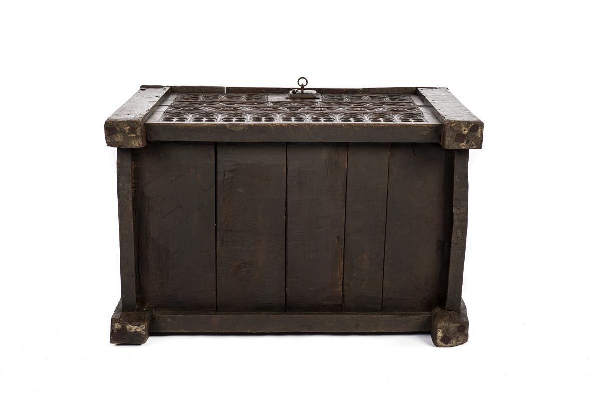 Rare 15th Century Solid Oak Medieval Dutch Gothic Chest or Trunk For Sale 8