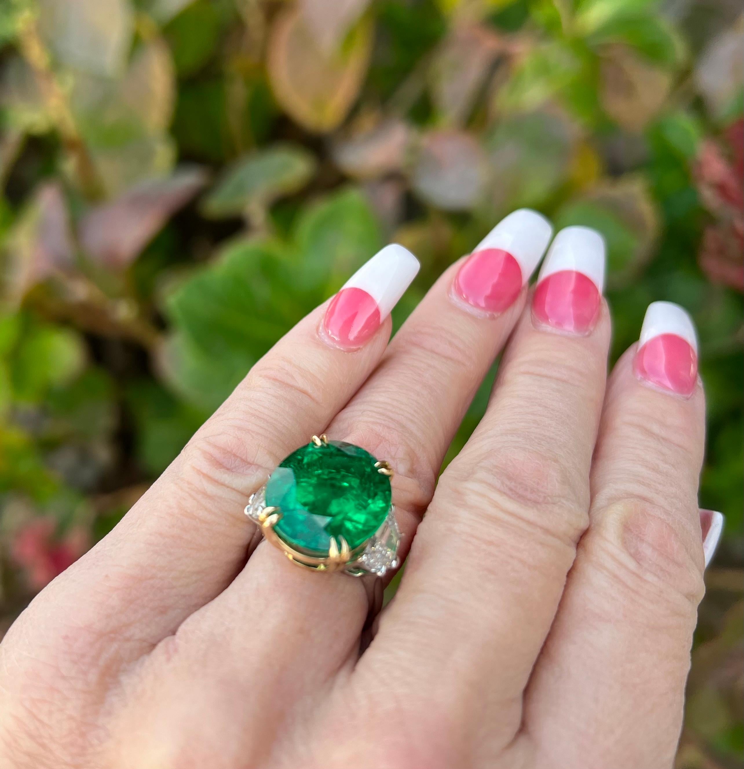 Women's Rare 16.04 Carat AGL Certified Huge Oval Columbian Emerald and Diamond Ring 