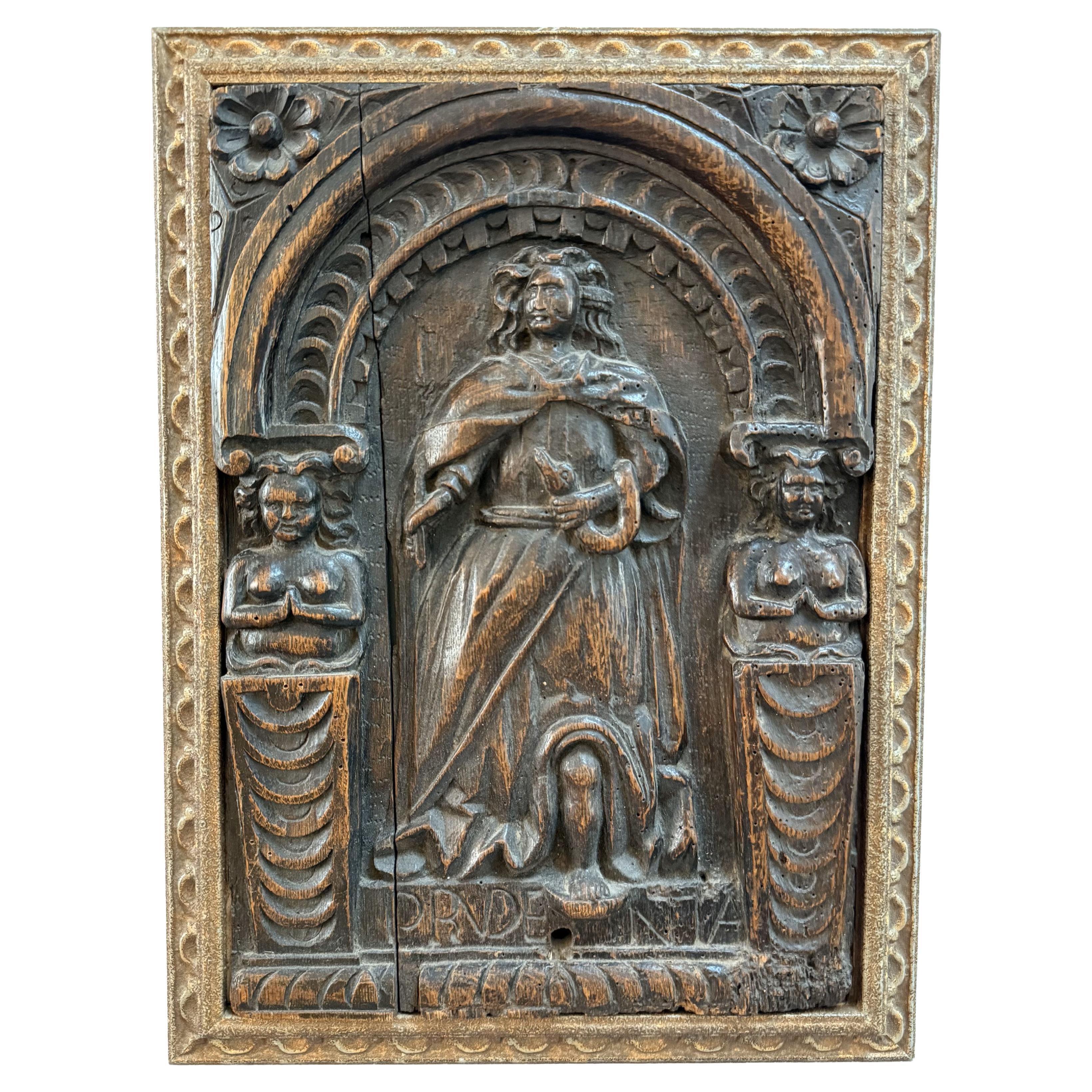 Rara talla francesa del siglo XVI que representa a Prudentia