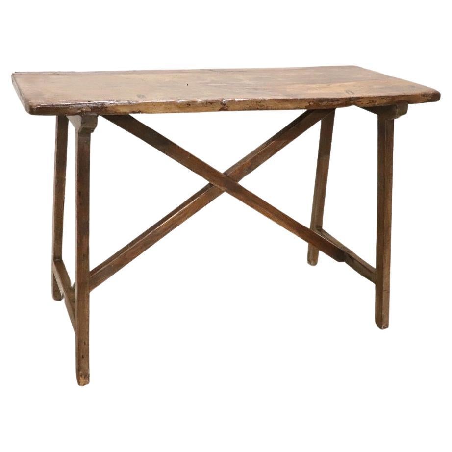 Raro tavolo da pranzo antico italiano del XVI secolo in legno massiccio di Oak e Noce