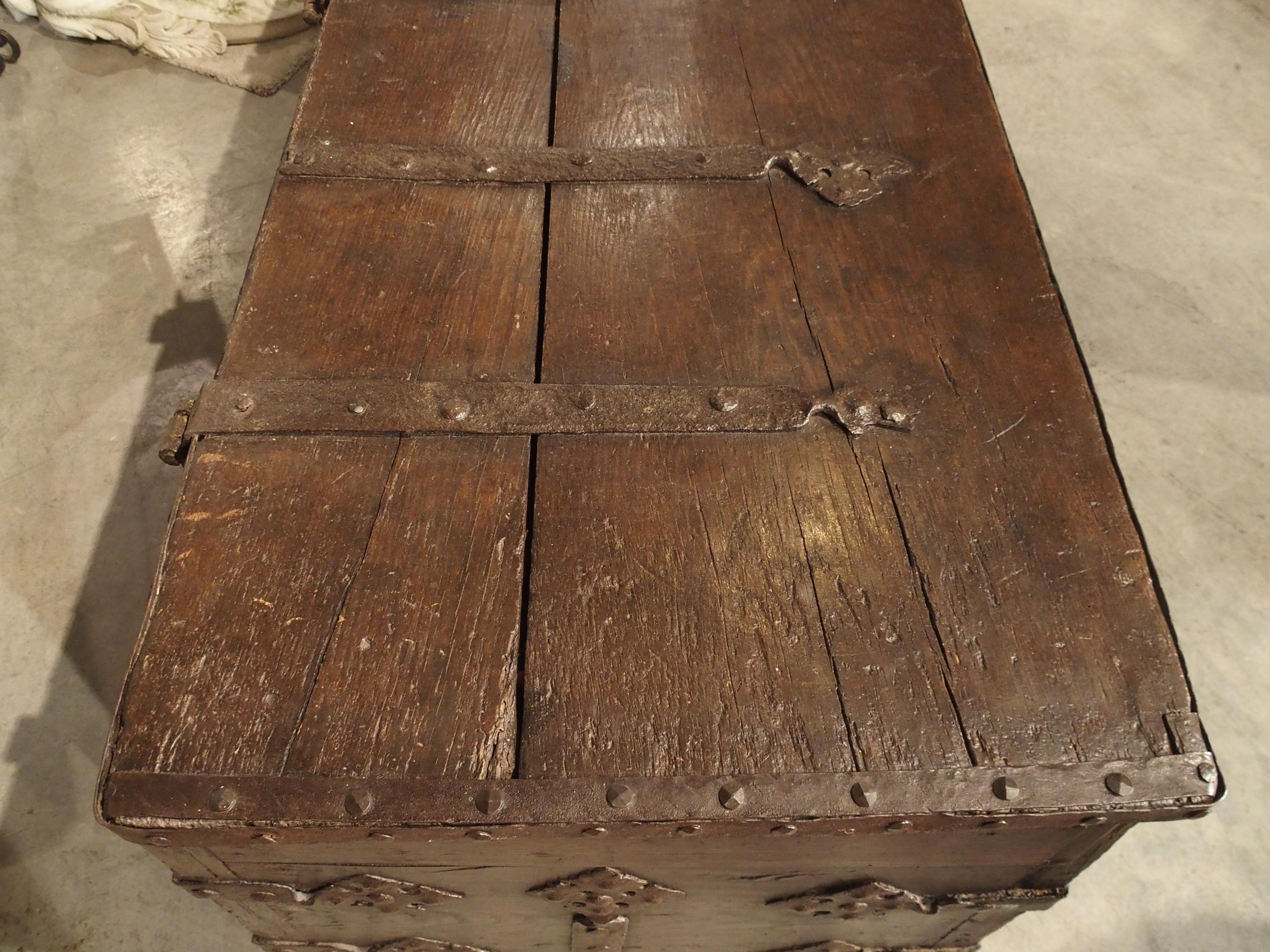 Rare 16th Century Oak and Iron “Stollentruhe” Trunk from Westphalia, Germany In Good Condition In Dallas, TX