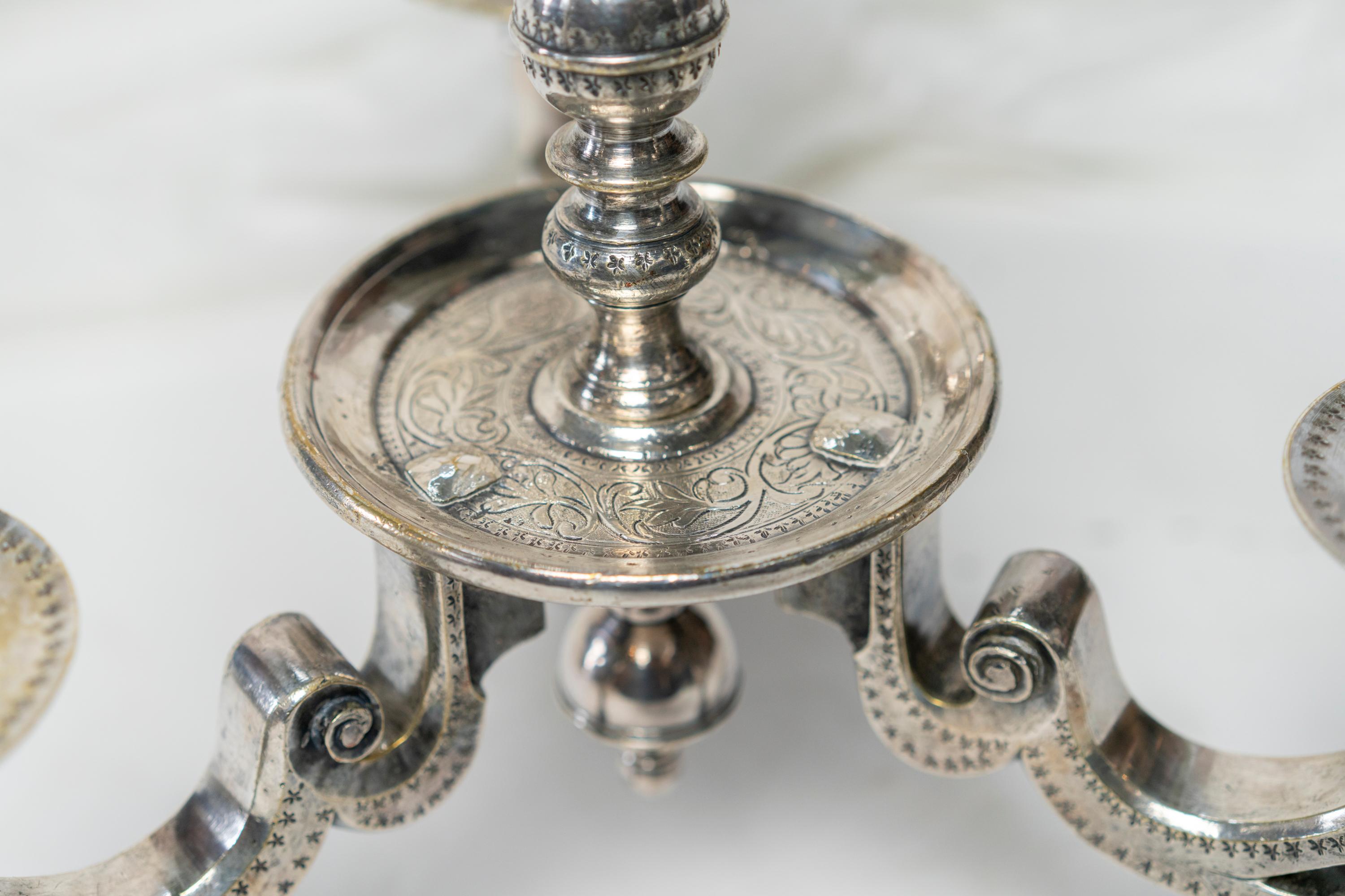 Néerlandais Rare candélabre en bronze argenté néerlandais du 17-18e siècle en vente
