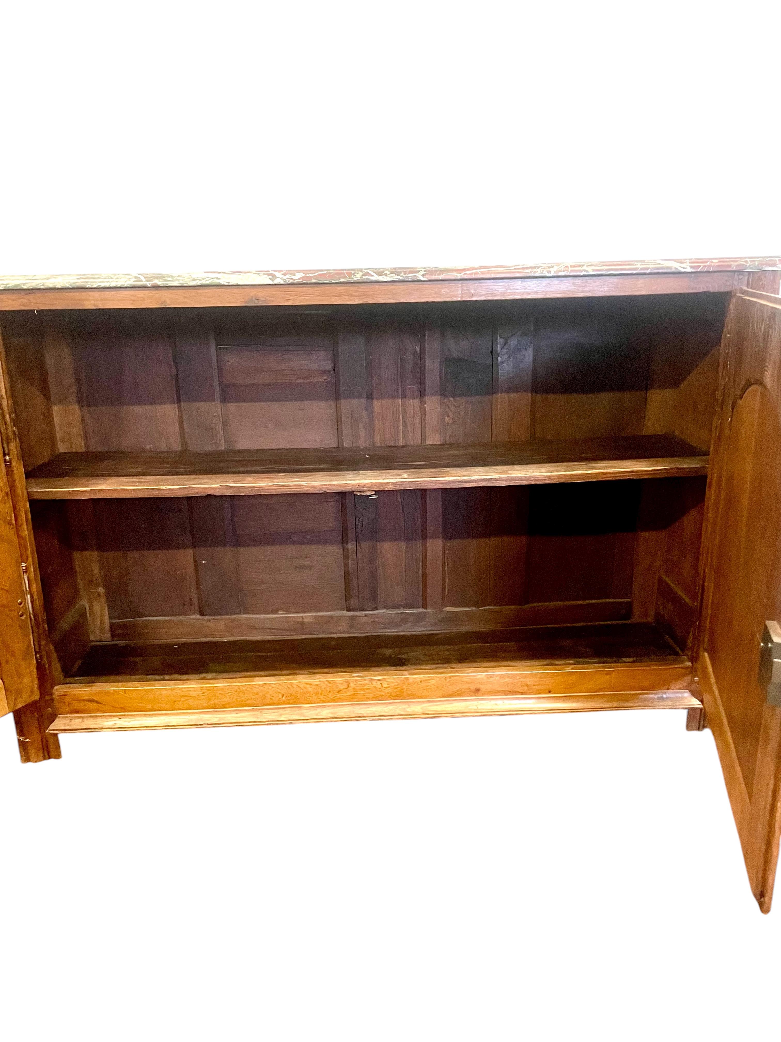 Raro buffet da cacciatore Luigi XV del 1730 in vendita 5