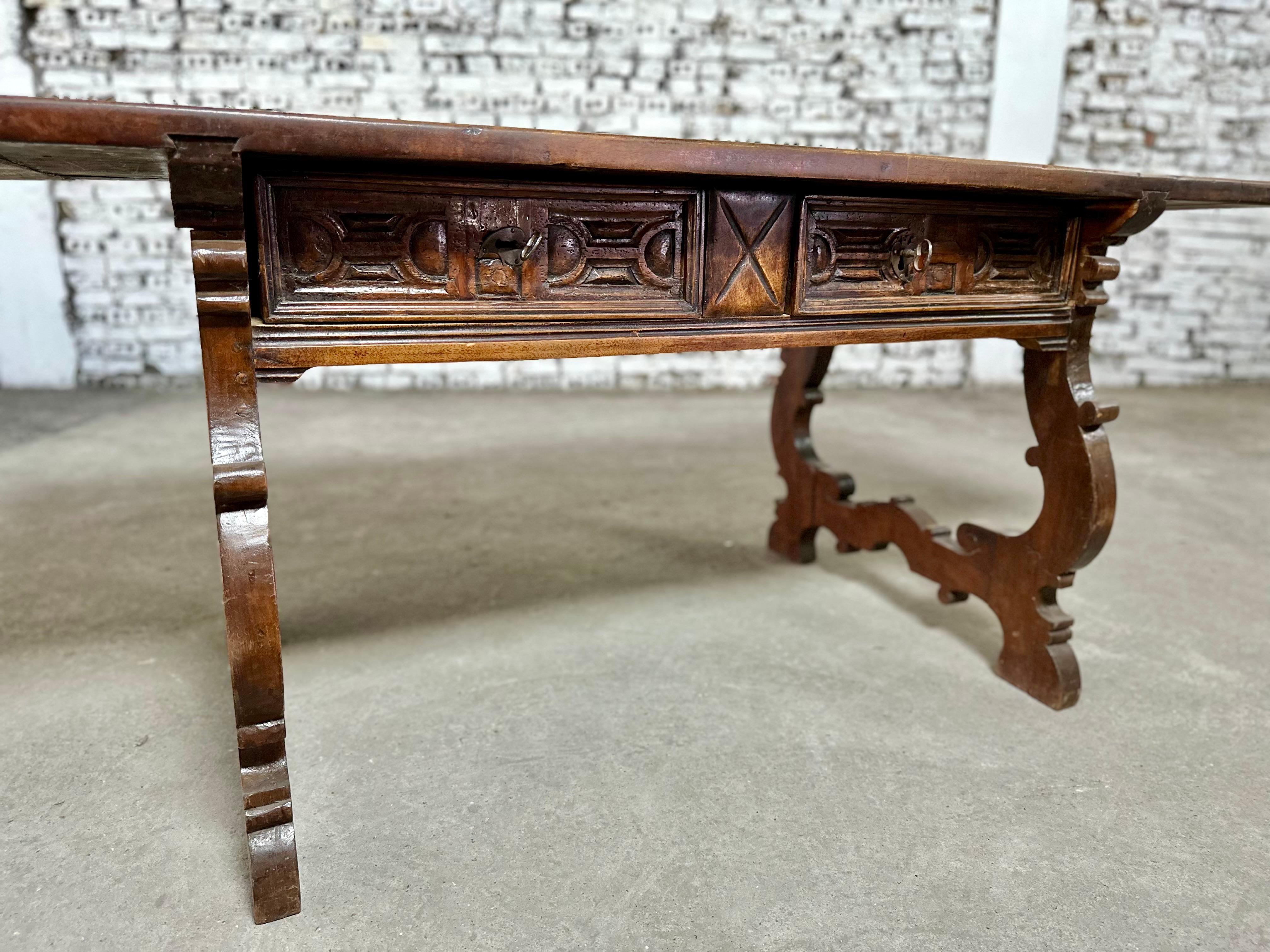 Rare 17c Spanish Reflectoire Dining Table For Sale 5