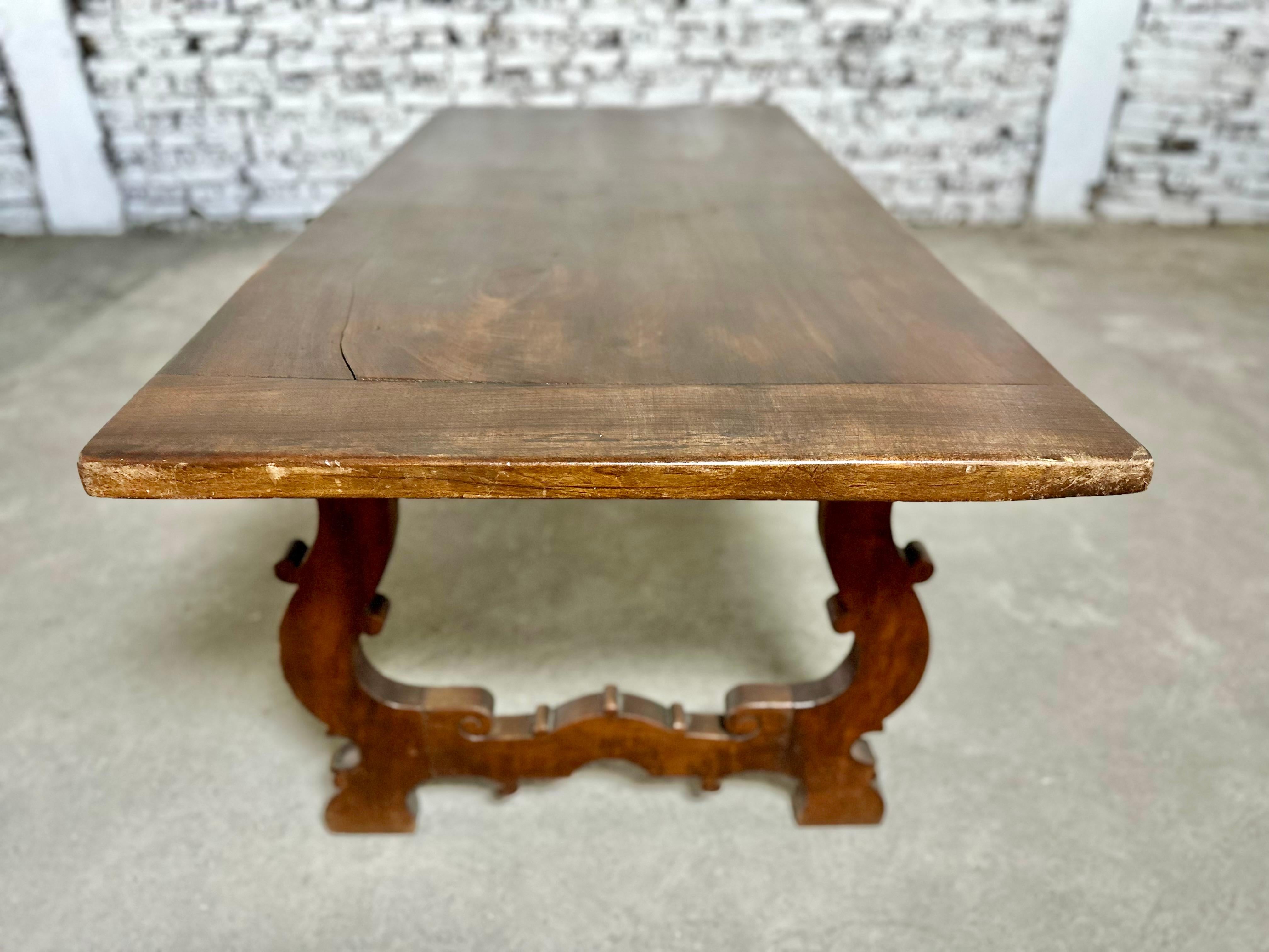 Rare 17c Spanish Reflectoire Dining Table For Sale 11