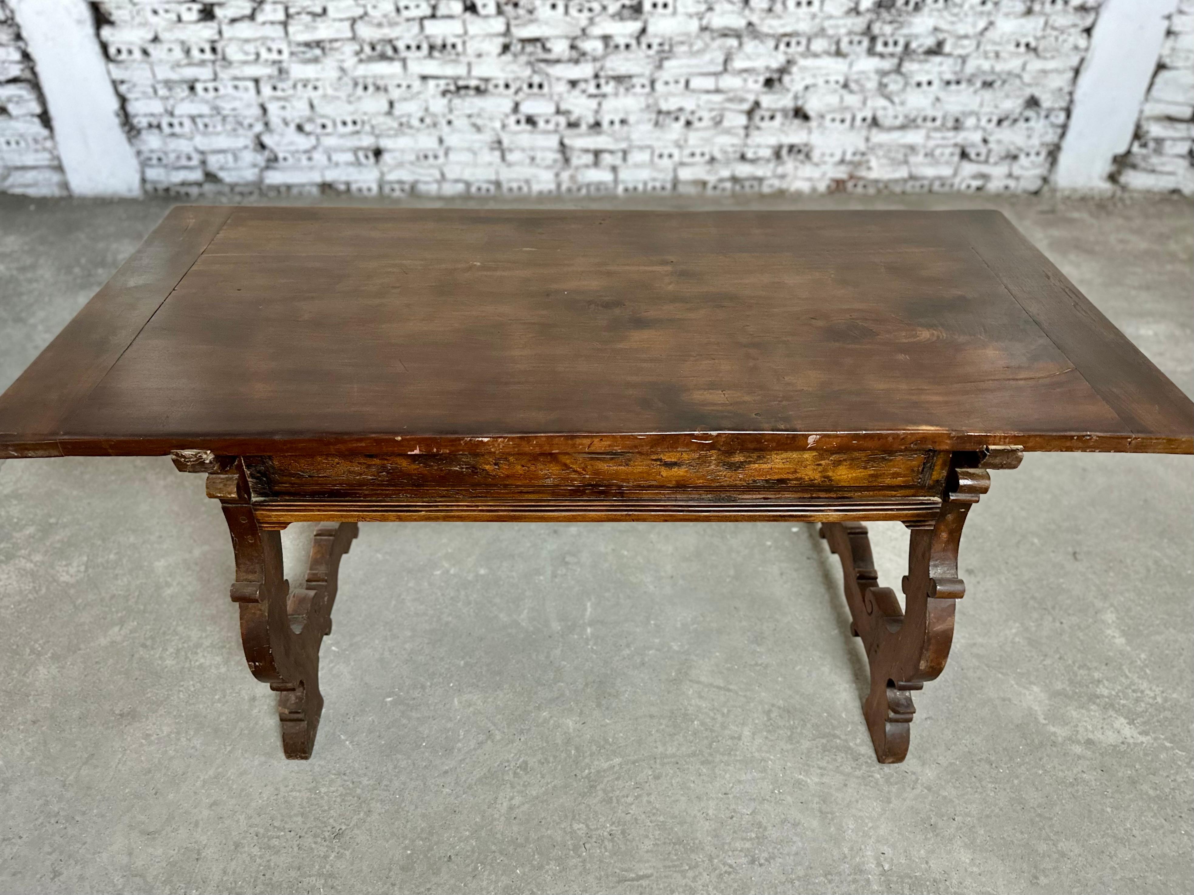 Rare 17c Spanish Reflectoire Dining Table For Sale 3