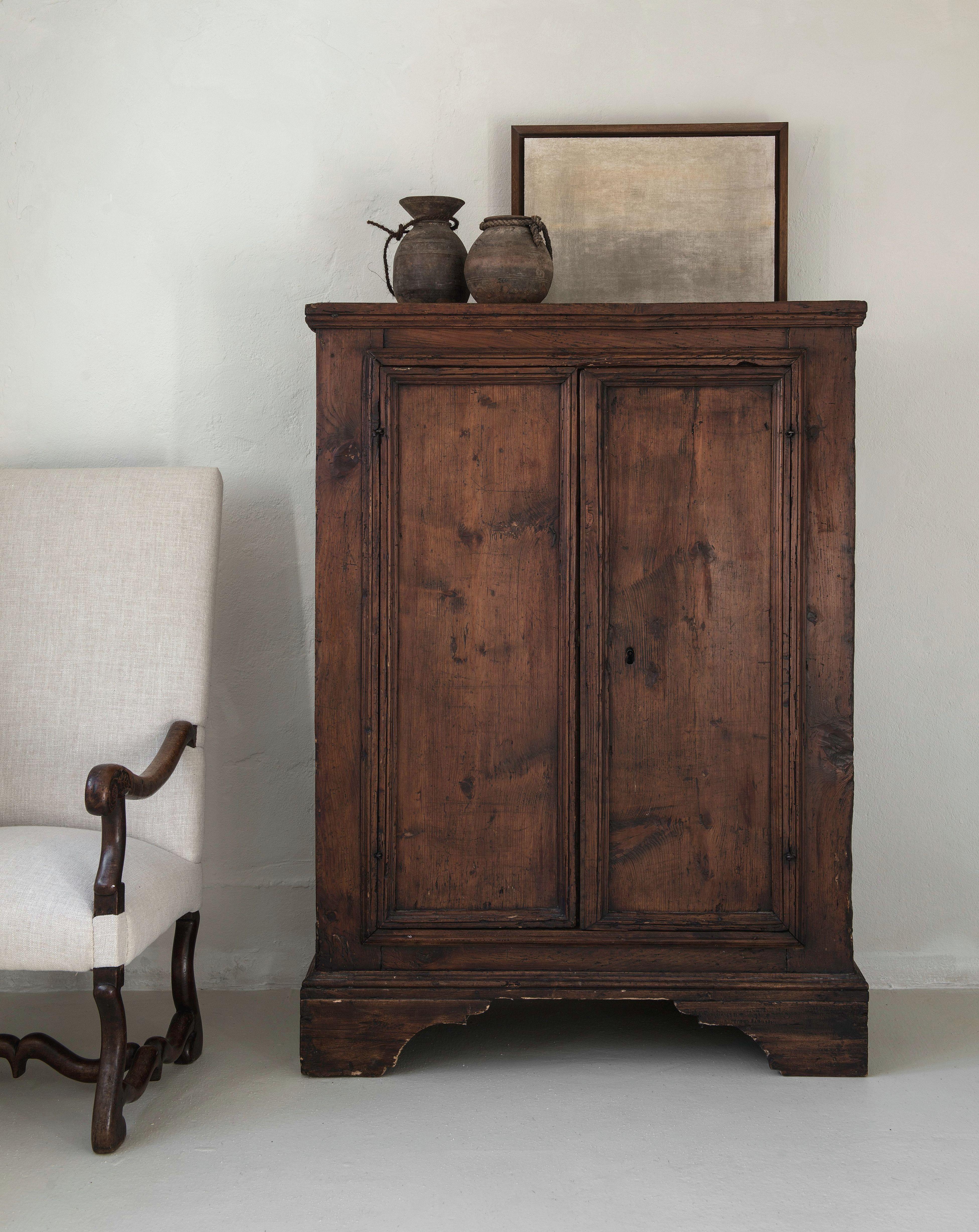 Rare 17th- 18th Century Italian Cabinet with perfect patina  3