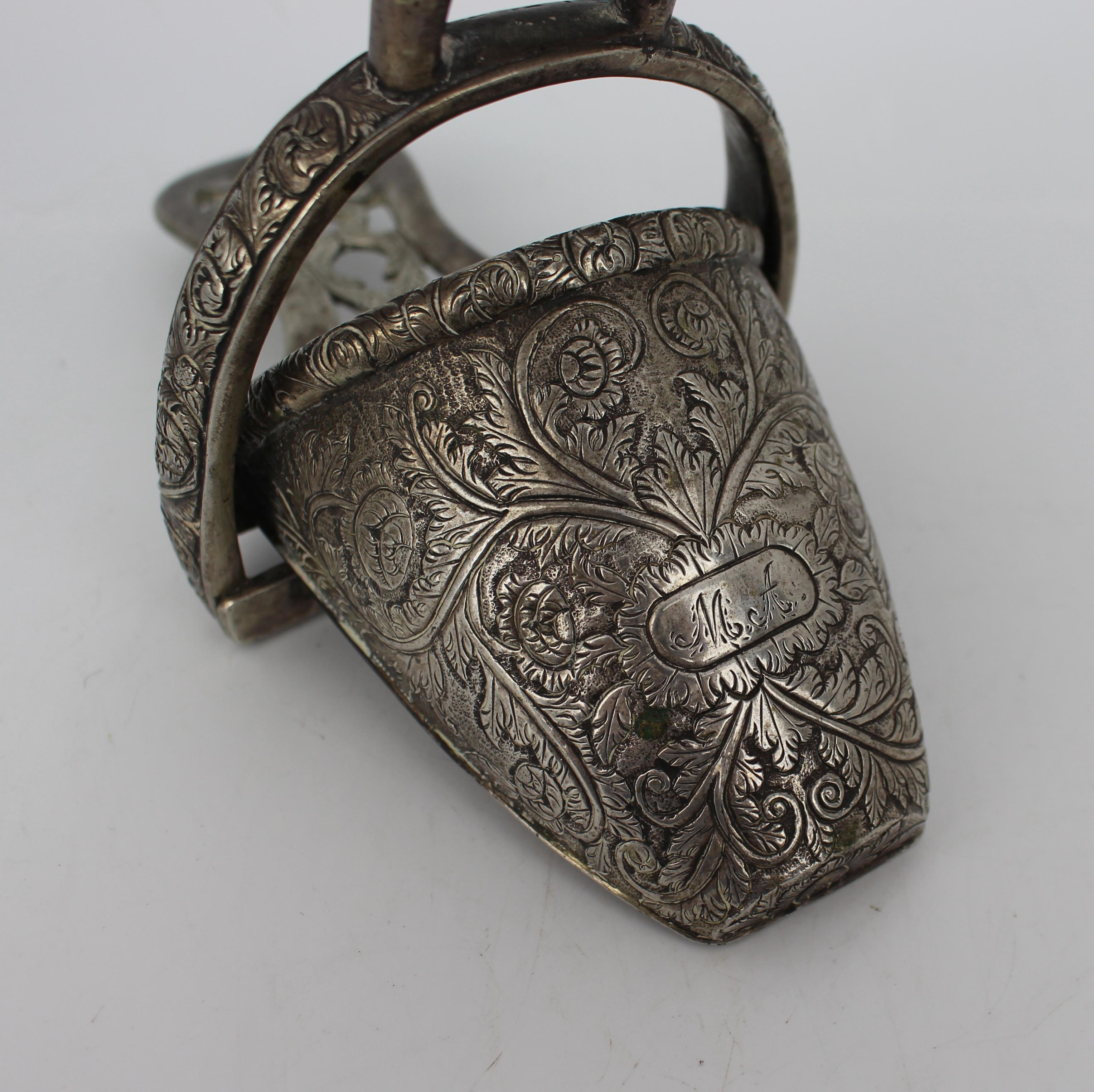 Rare 17th/18th Century Silver-Plated Ornate Shoe Stirrup – Spanish Colonial siglo XVIII en venta