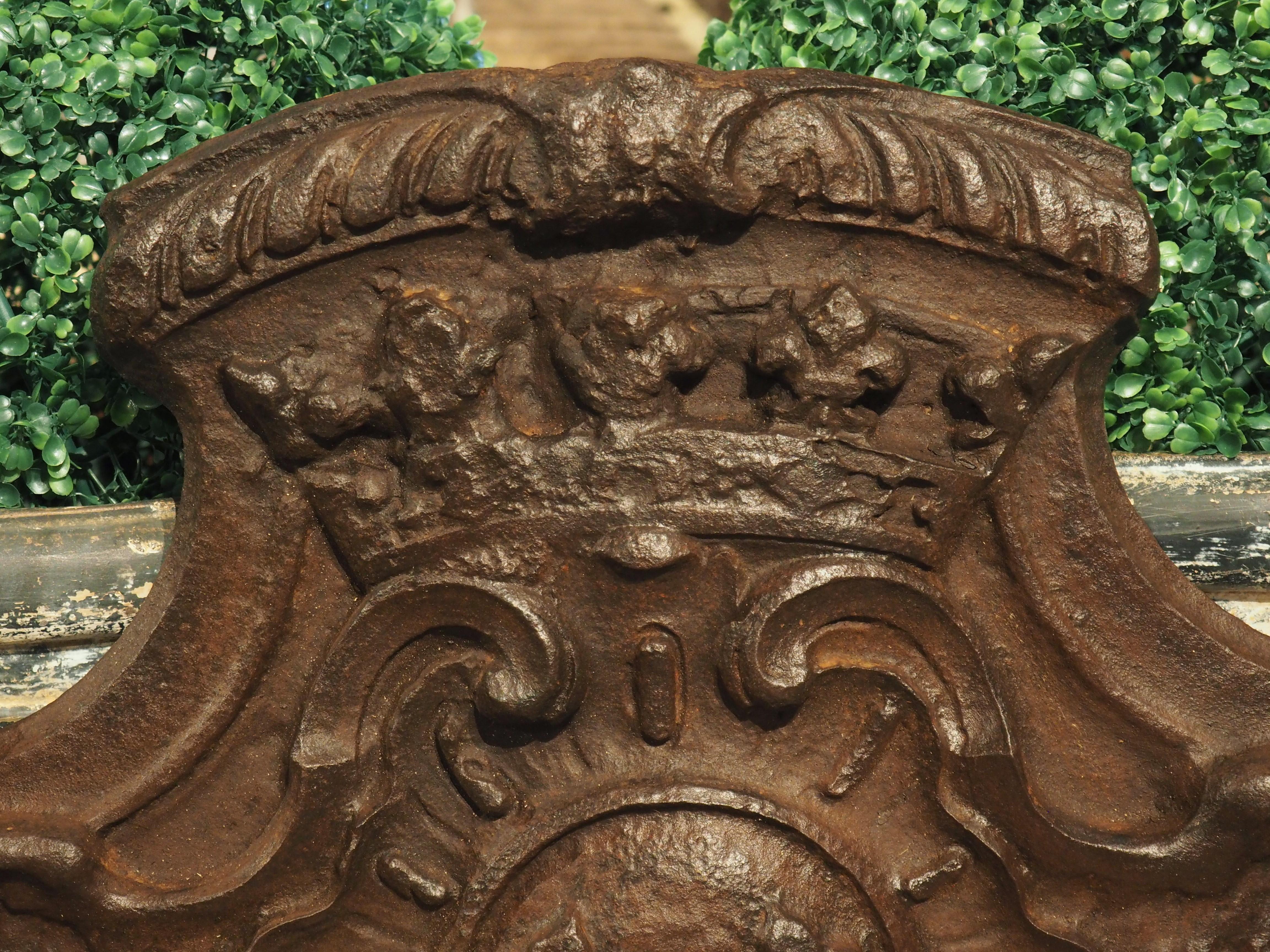 Seltener französischer Kaminschirm aus dem 17. Jahrhundert, Wappen von Henri Jules De Bourbon, Prinz von Cond im Zustand „Gut“ im Angebot in Dallas, TX