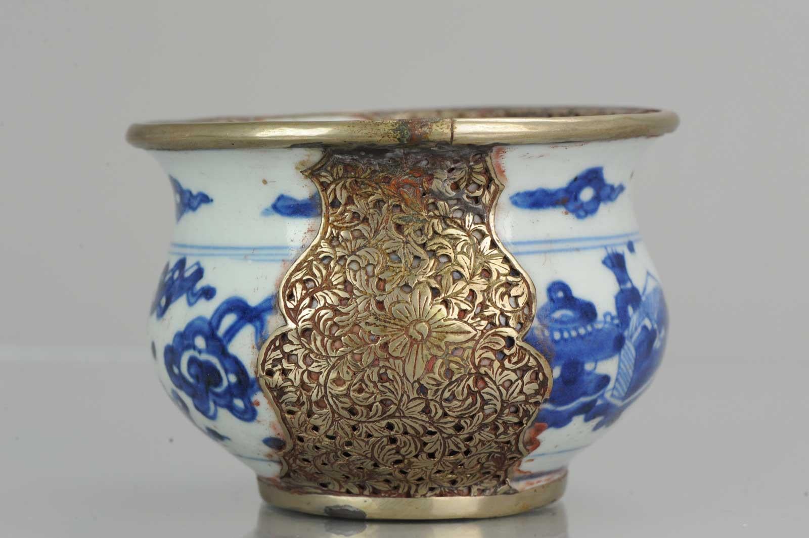 Qing Rare 17th Century Transitional Early Kangxi Chinese Porcelain China Bowl Flowers For Sale