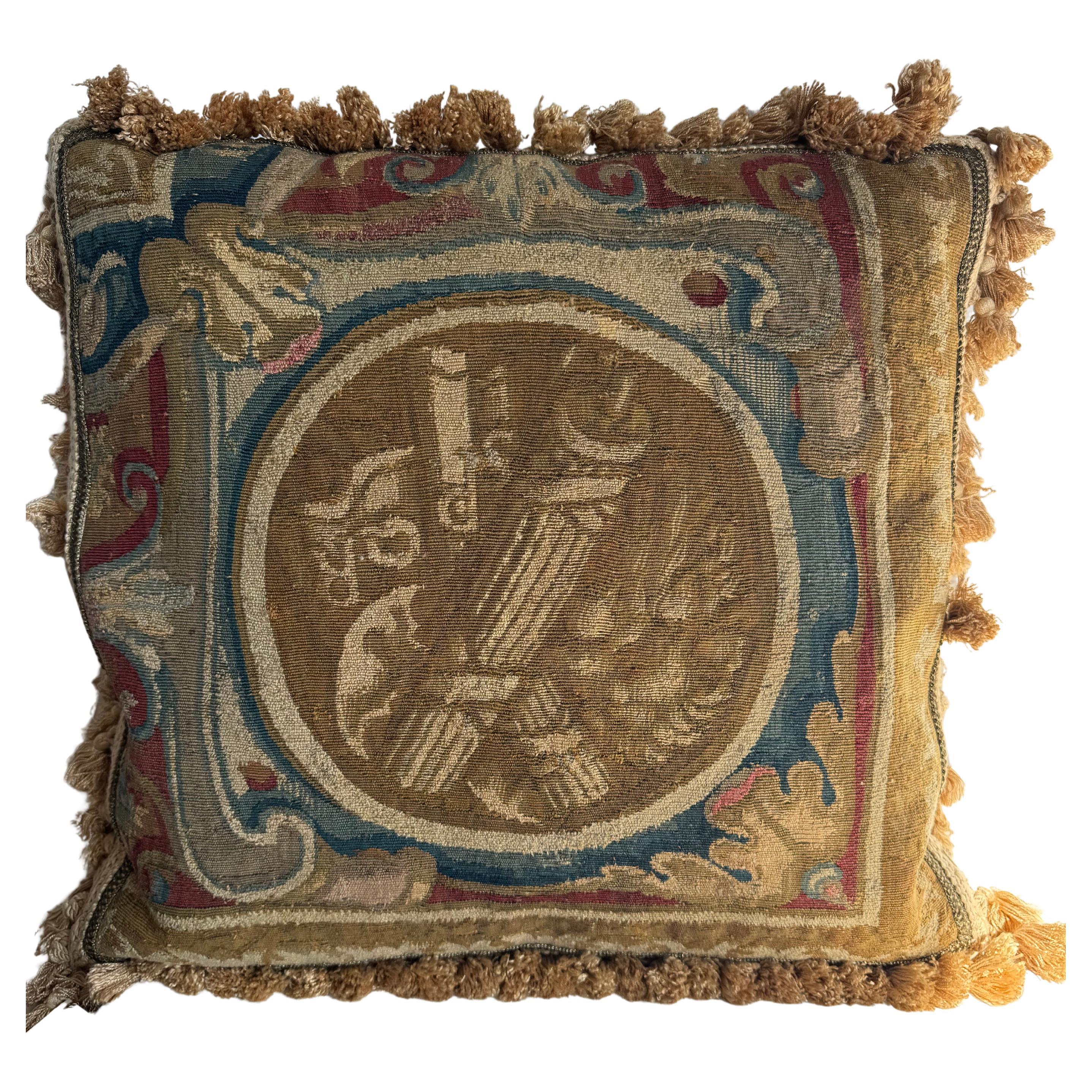 Seltene Brüsseler Seide und Wolle 17. Jahrhundert Barock Wandteppich Fragment Dekorative Pi