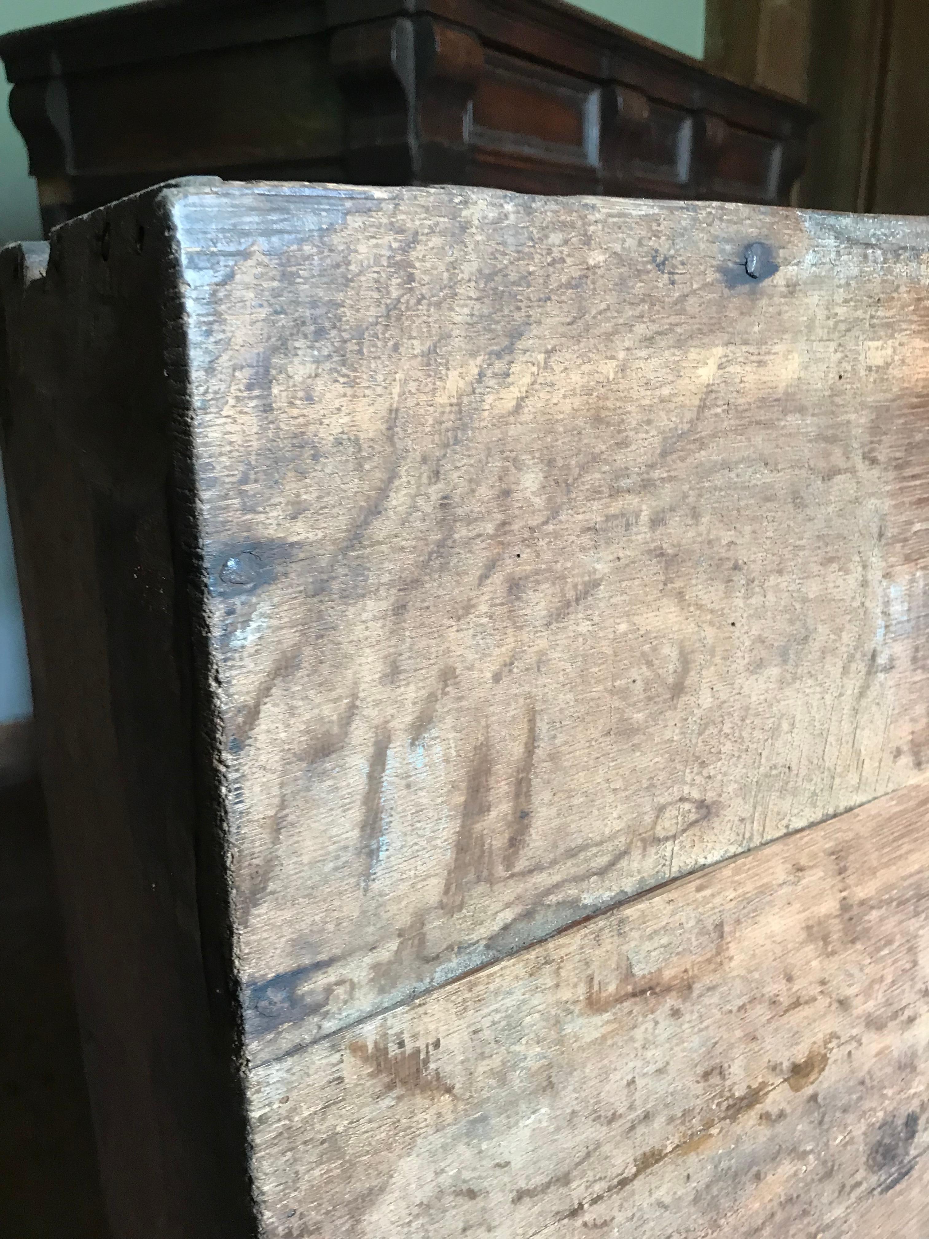 Rare cabinet de cour du 17e siècle en vente 2