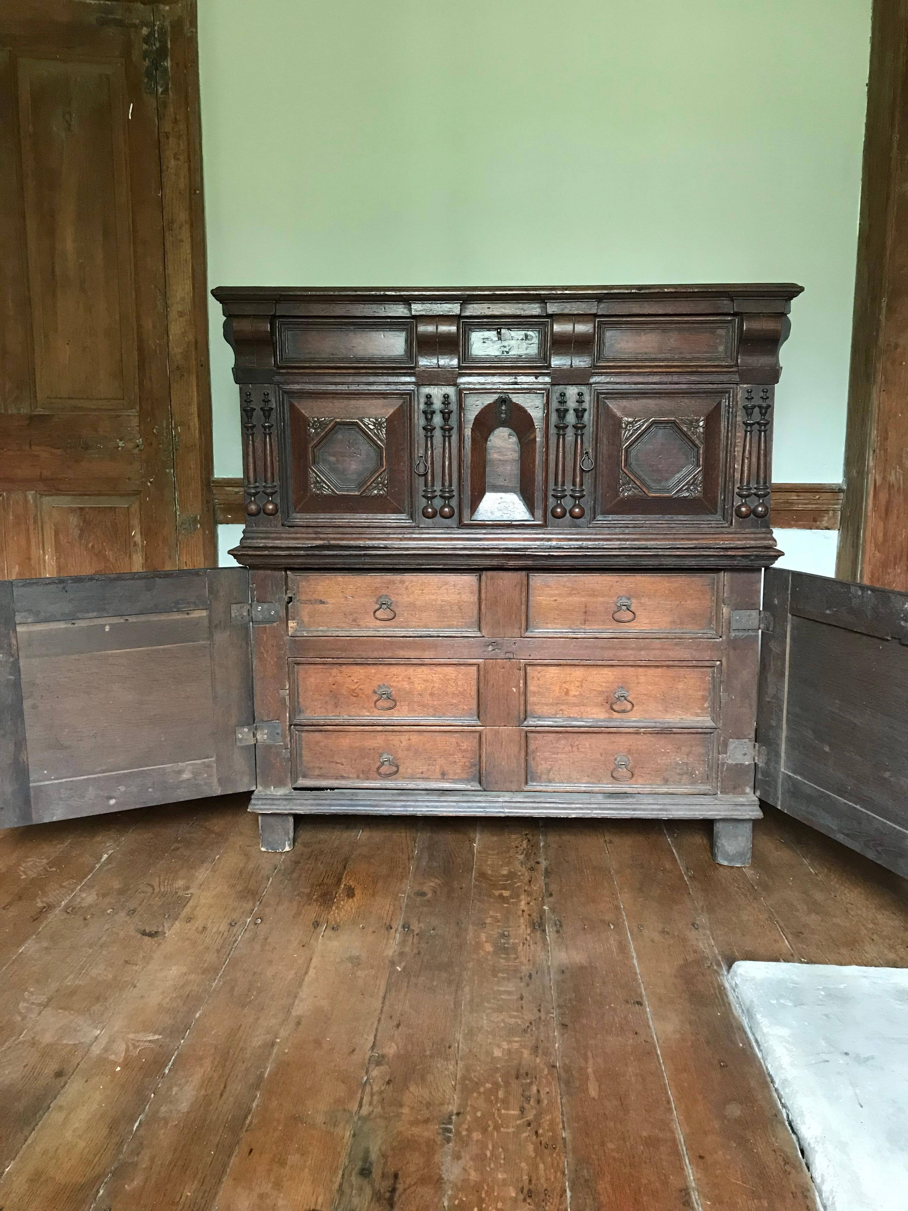 Rare cabinet de cour du 17e siècle en vente 4