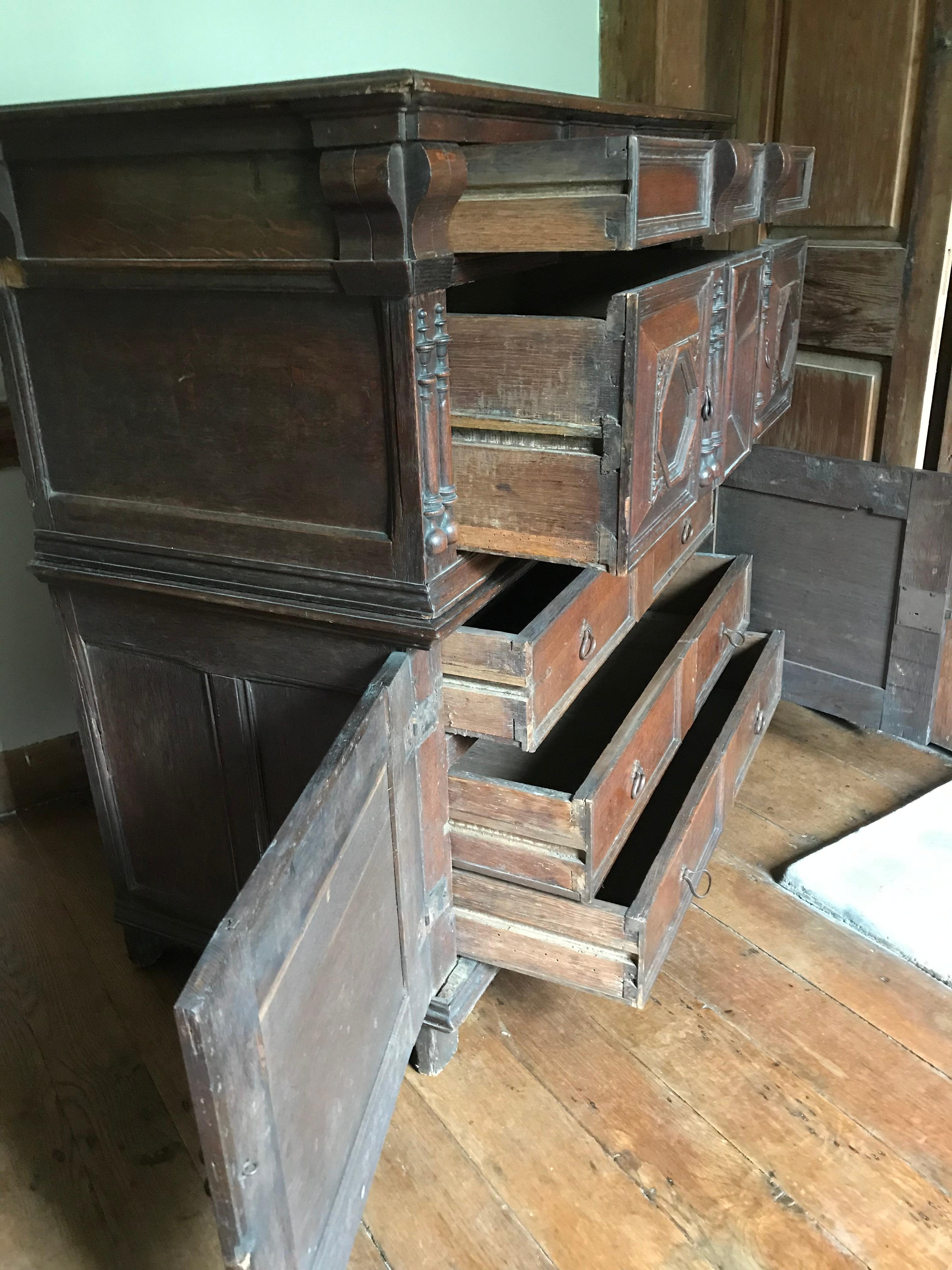 Rare cabinet de cour du 17e siècle en vente 5
