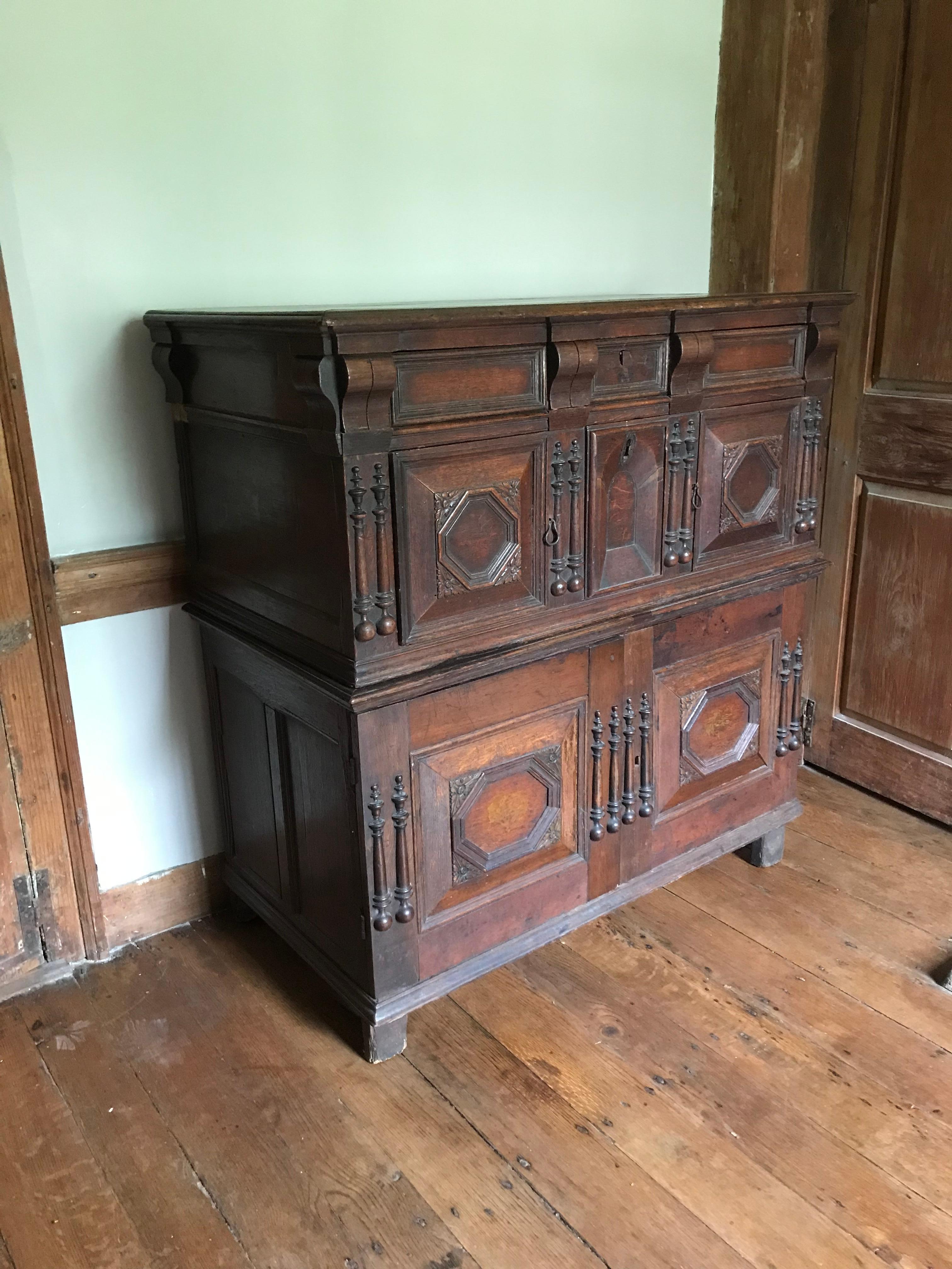 Rare cabinet de cour du 17e siècle en vente 10