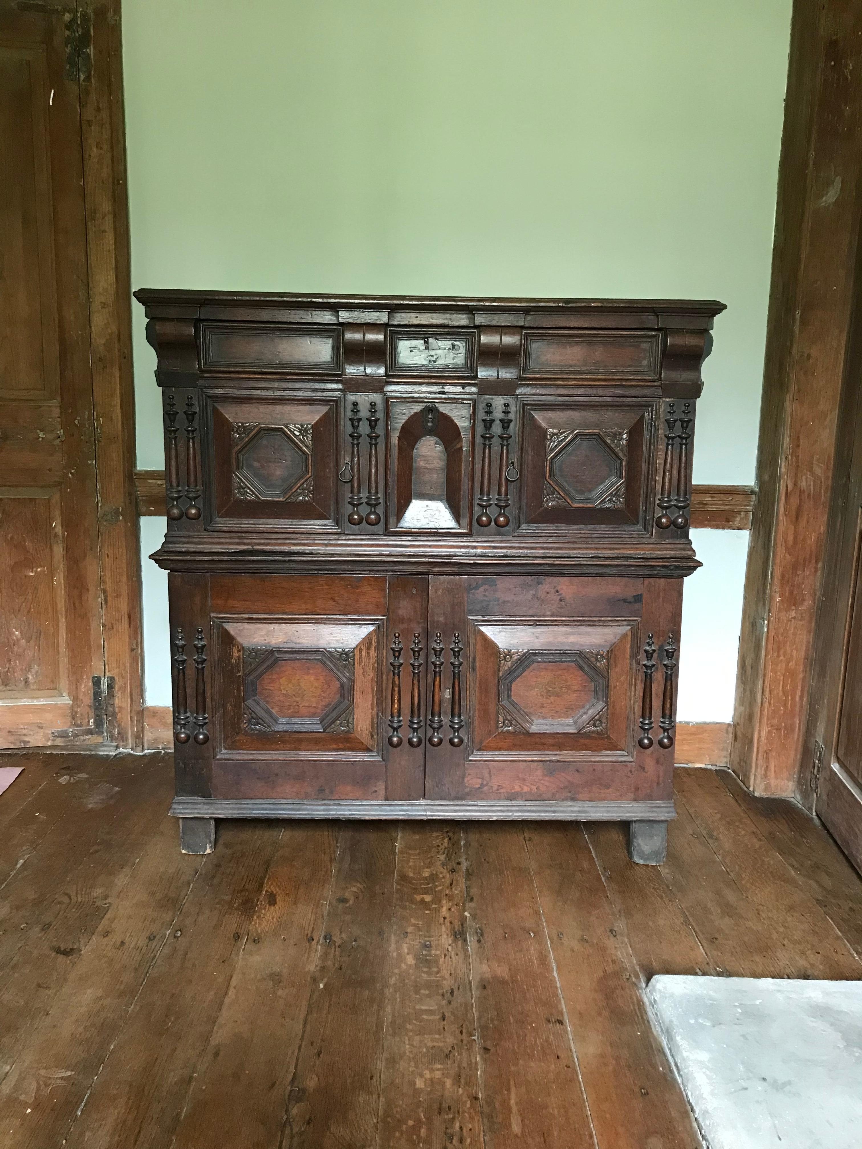 Rare cabinet de cour du 17e siècle en vente 11
