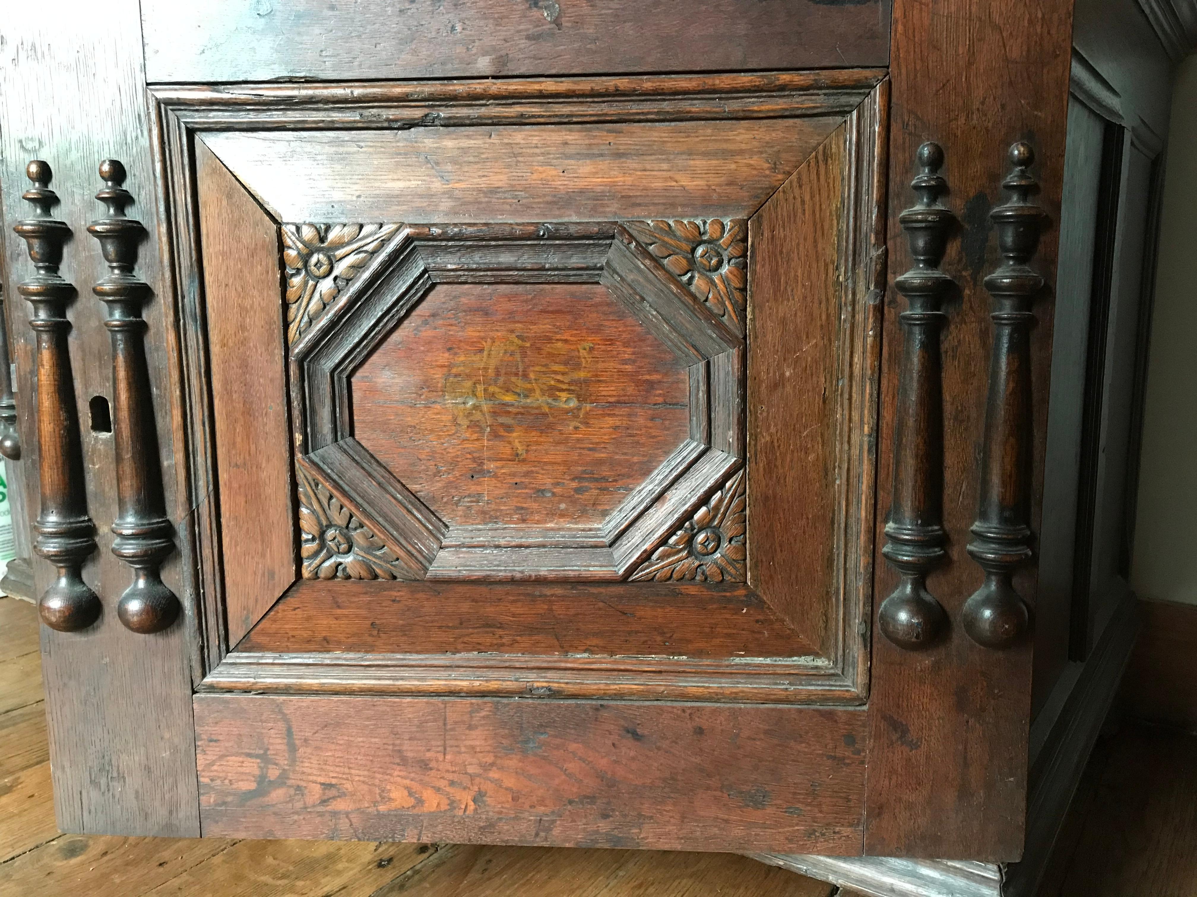 Rare cabinet de cour du 17e siècle en vente 12