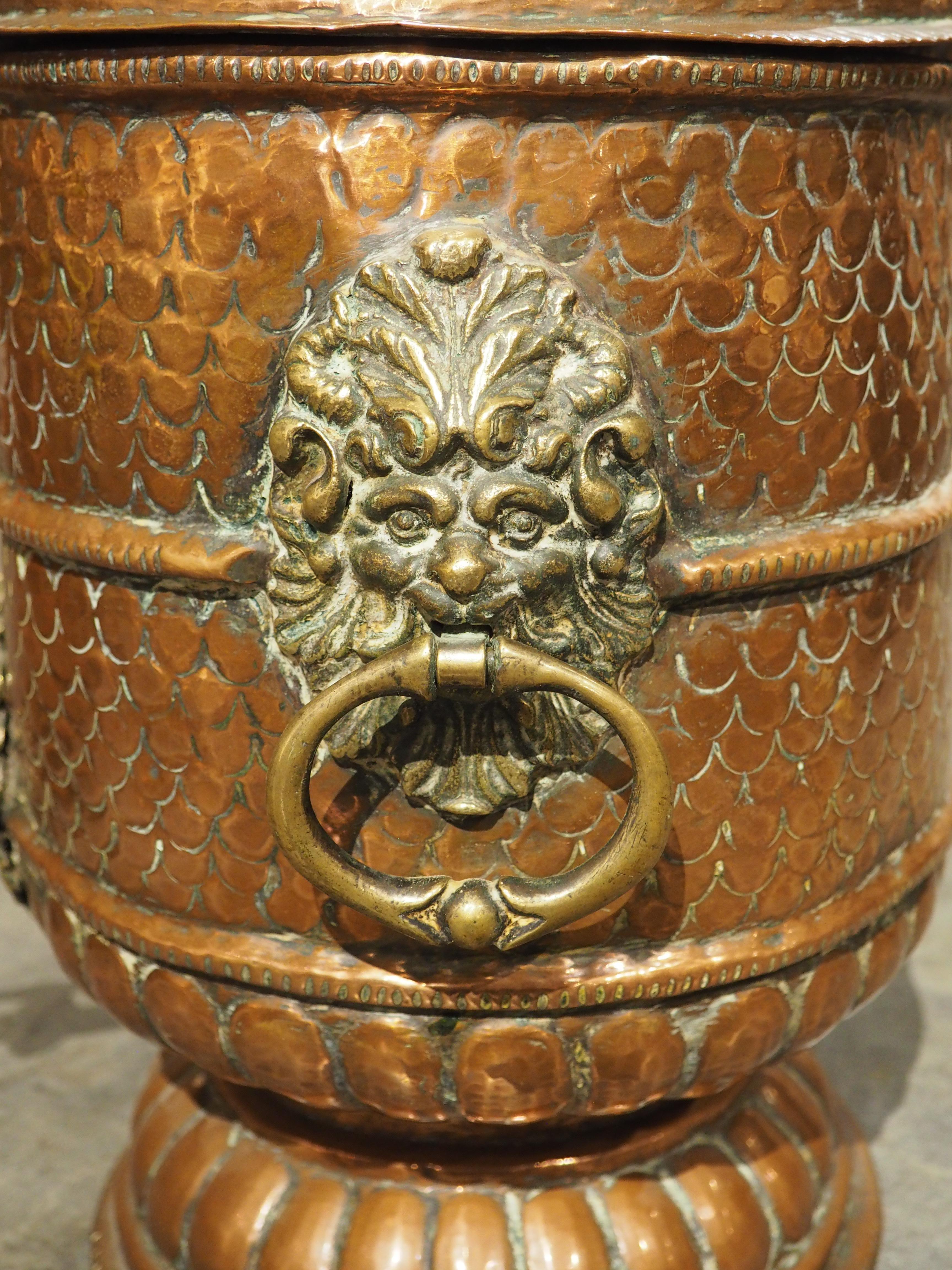 Rare 17th Century French Repousse Copper Water Fountain For Sale 4