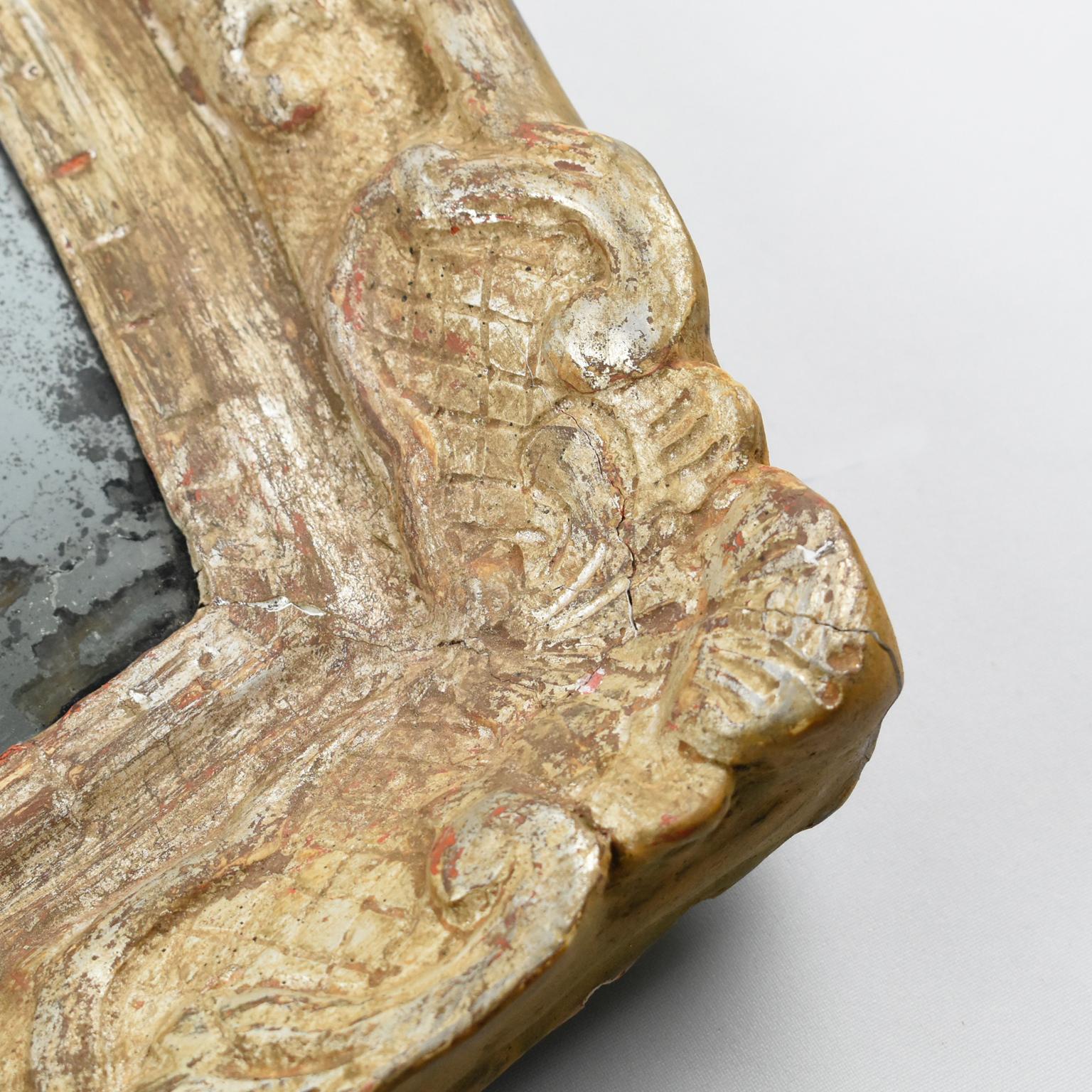 Raro espejo del siglo XVII de madera dorada y mercurio, hacia 1600 en venta 8