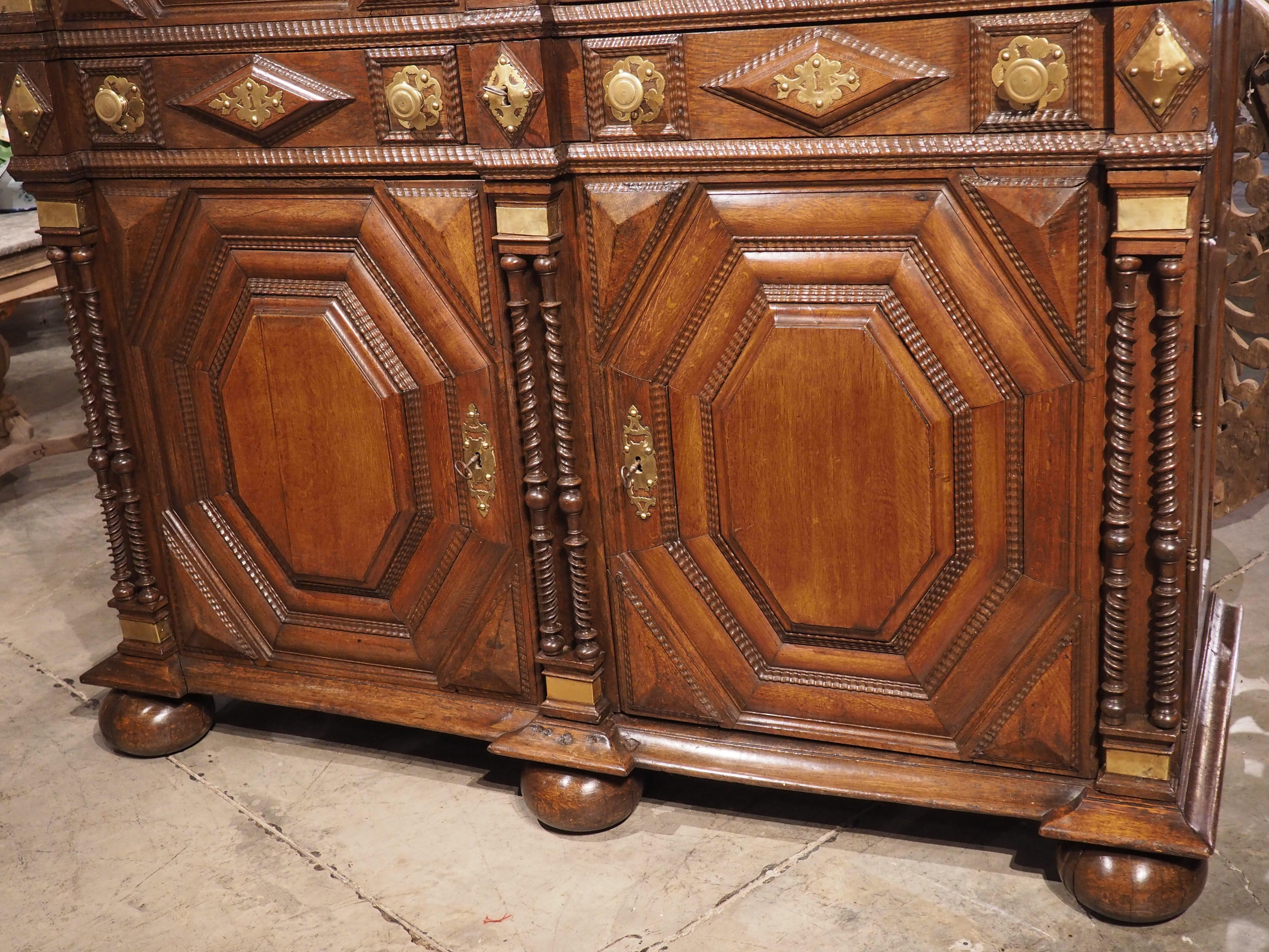 Rare 17th Century Oak and Brass 4-Door Buffet from Saint-Malo, France, C. 1690 For Sale 4