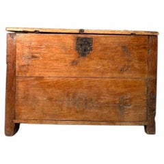 Rare 17th-Century Swiss Pine Chest with Larch Supports from Antagnod, Val d’Ayas
