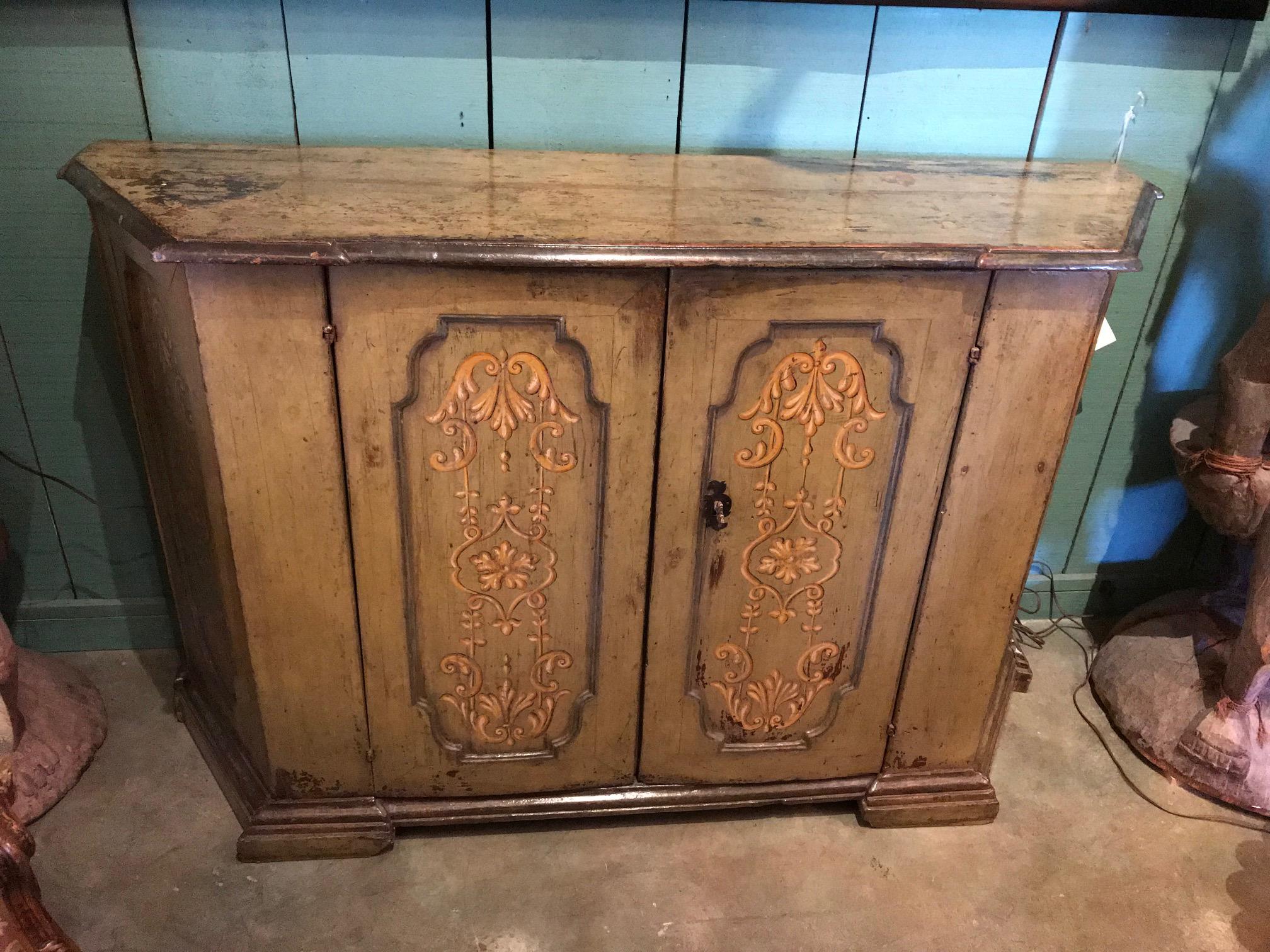 Wood Rare 17th Century Tuscan Baroque Credenza Console Cabinet Italian Antiques LA CA For Sale