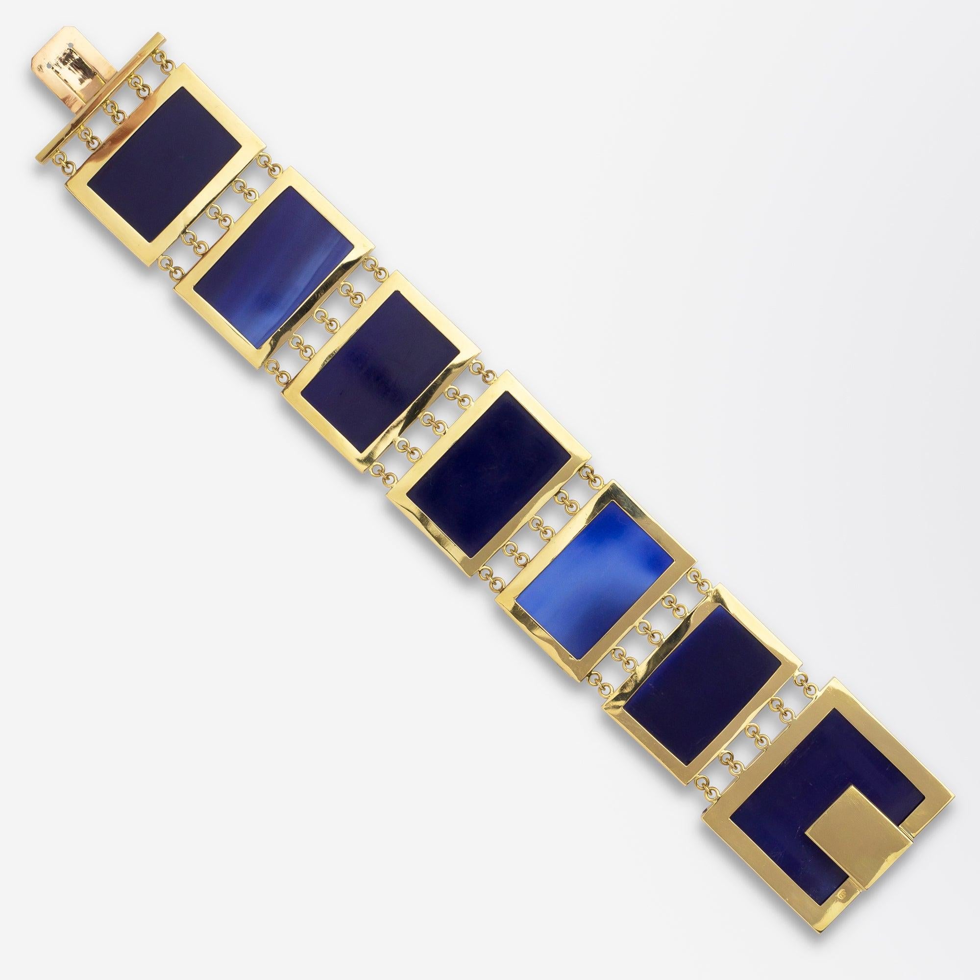 Rare, 18 Karat Yellow Gold and 'Roman Monument' Micro Mosaic Bracelet In Good Condition In Brisbane City, QLD