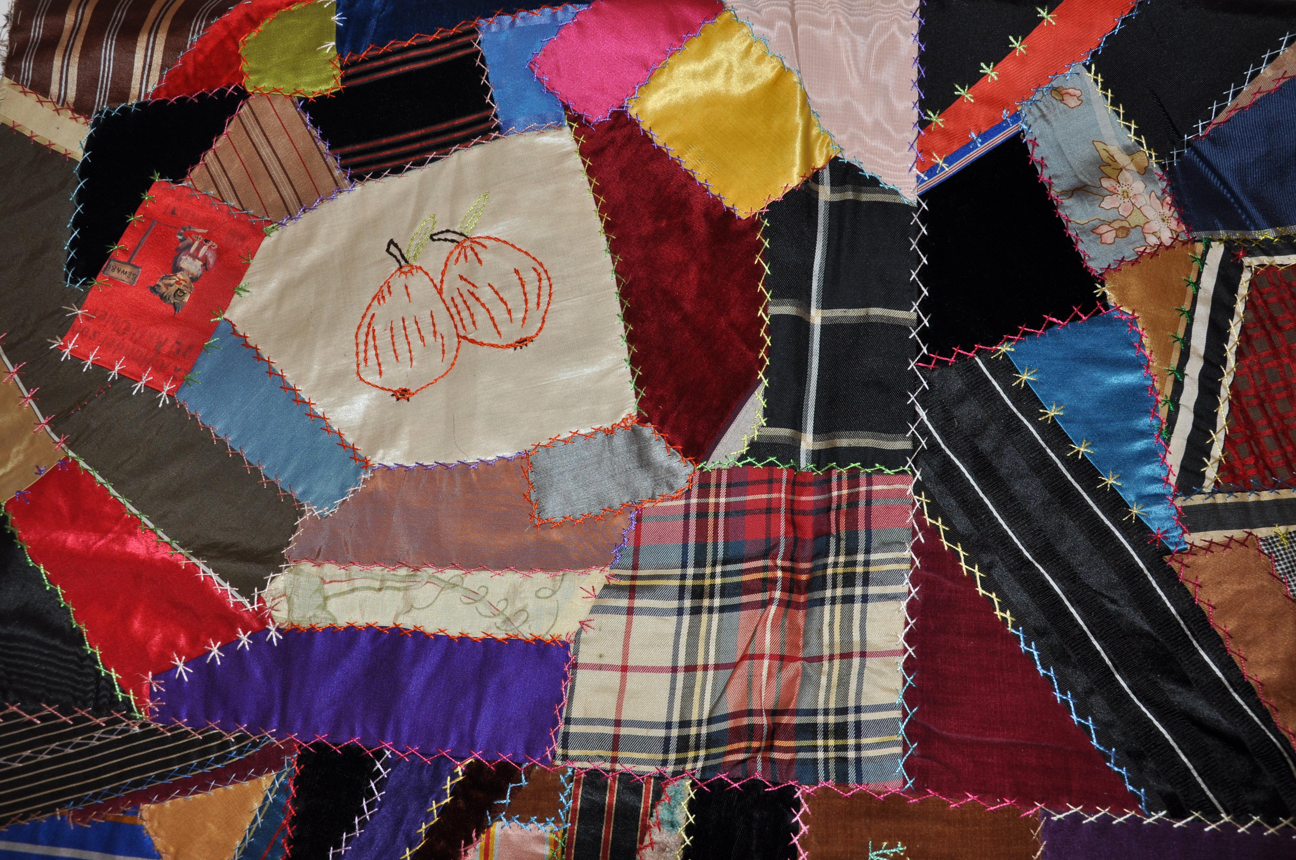 Extremely Rare and Beautifully Detailed 1800s Set of Hand-Sewn Patchwork Quilts  4