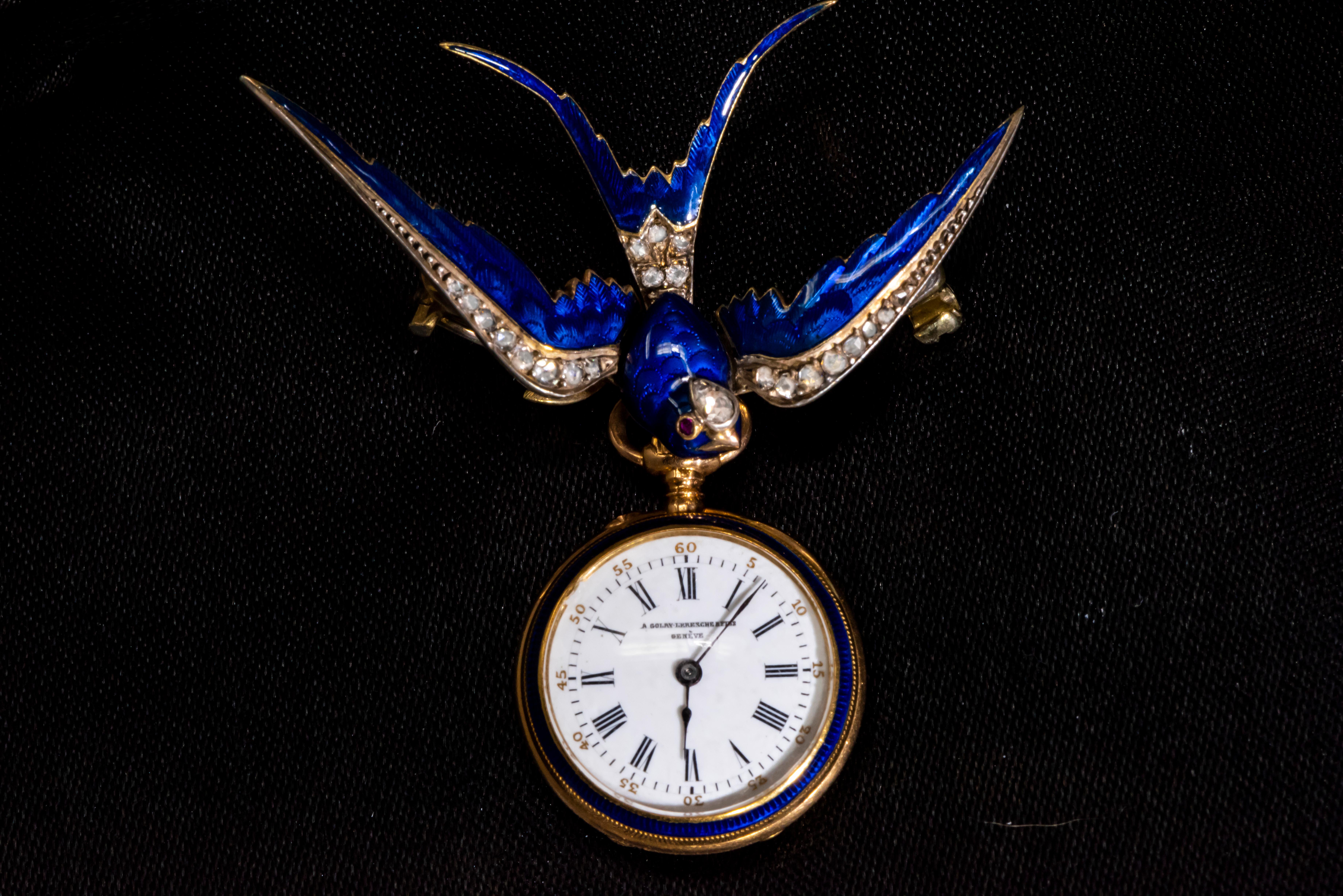 Rare 1880s French Golay Leresche Diamond Ruby Enamel Swallow Bird Pendant Watch For Sale 3