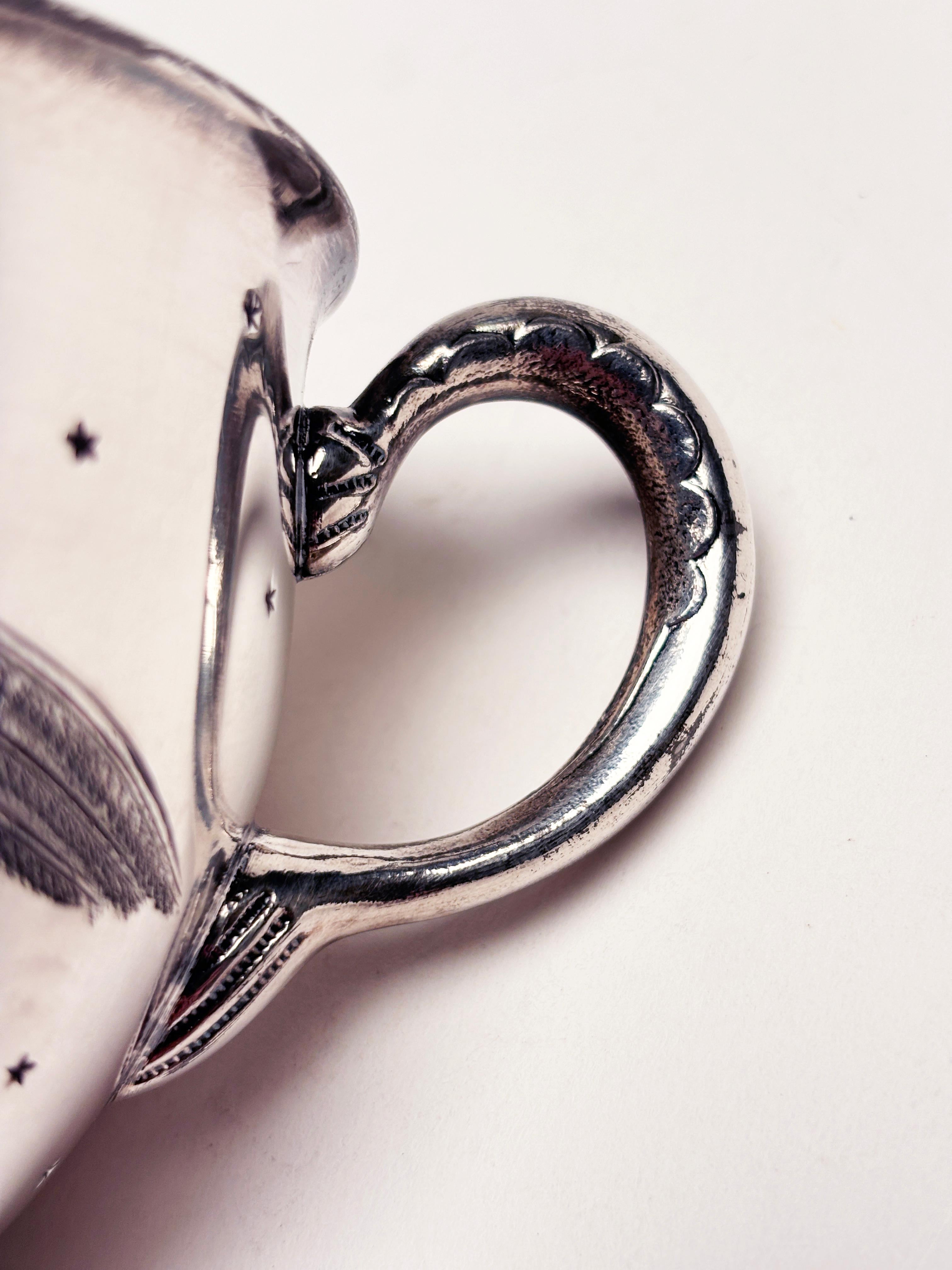 Rara taza de té de 1880 de plata esterlina con la inscripción Stars & Bird de West Silver Co. en venta 7