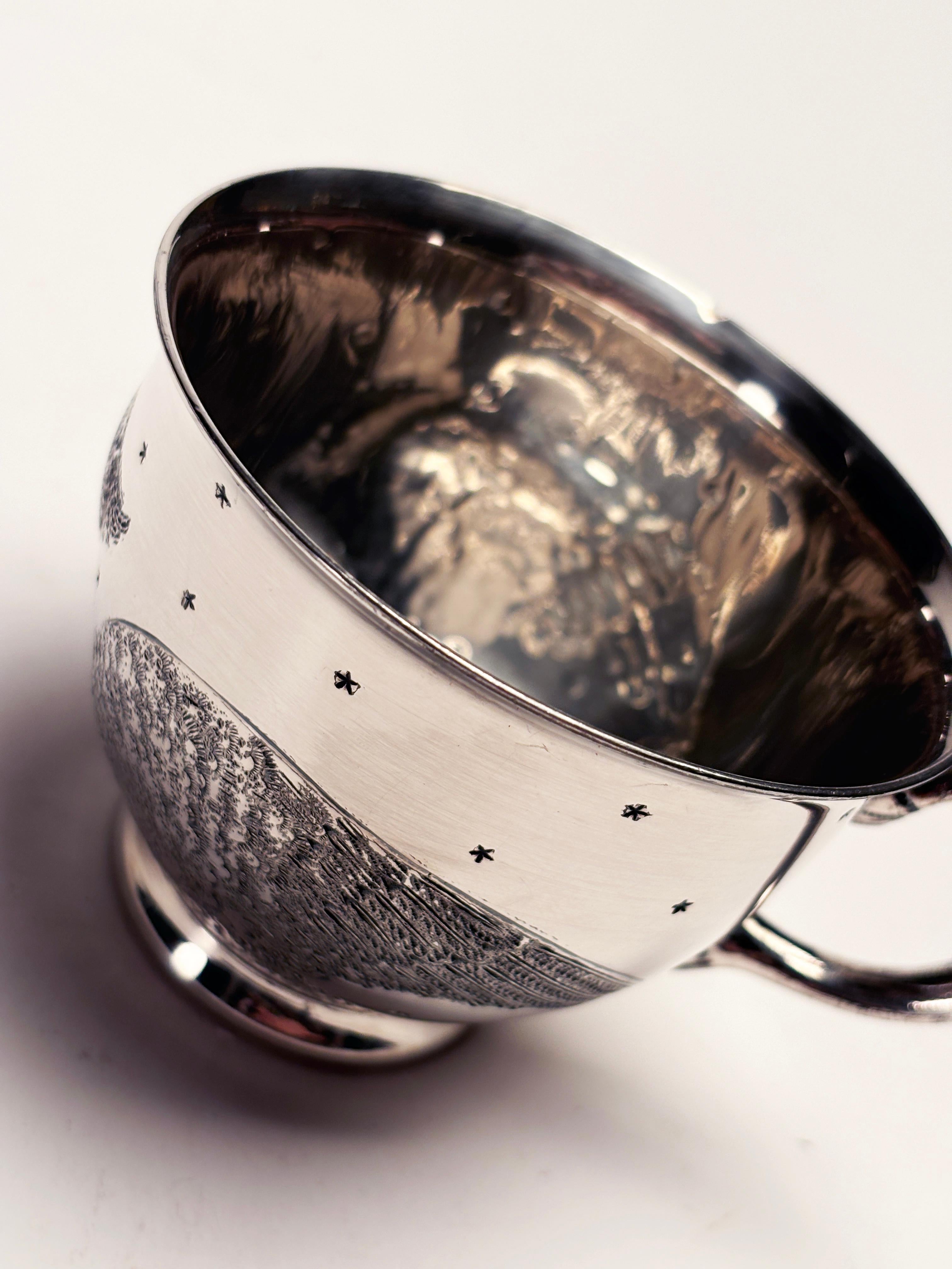 Rara taza de té de 1880 de plata esterlina con la inscripción Stars & Bird de West Silver Co. siglo XIX en venta