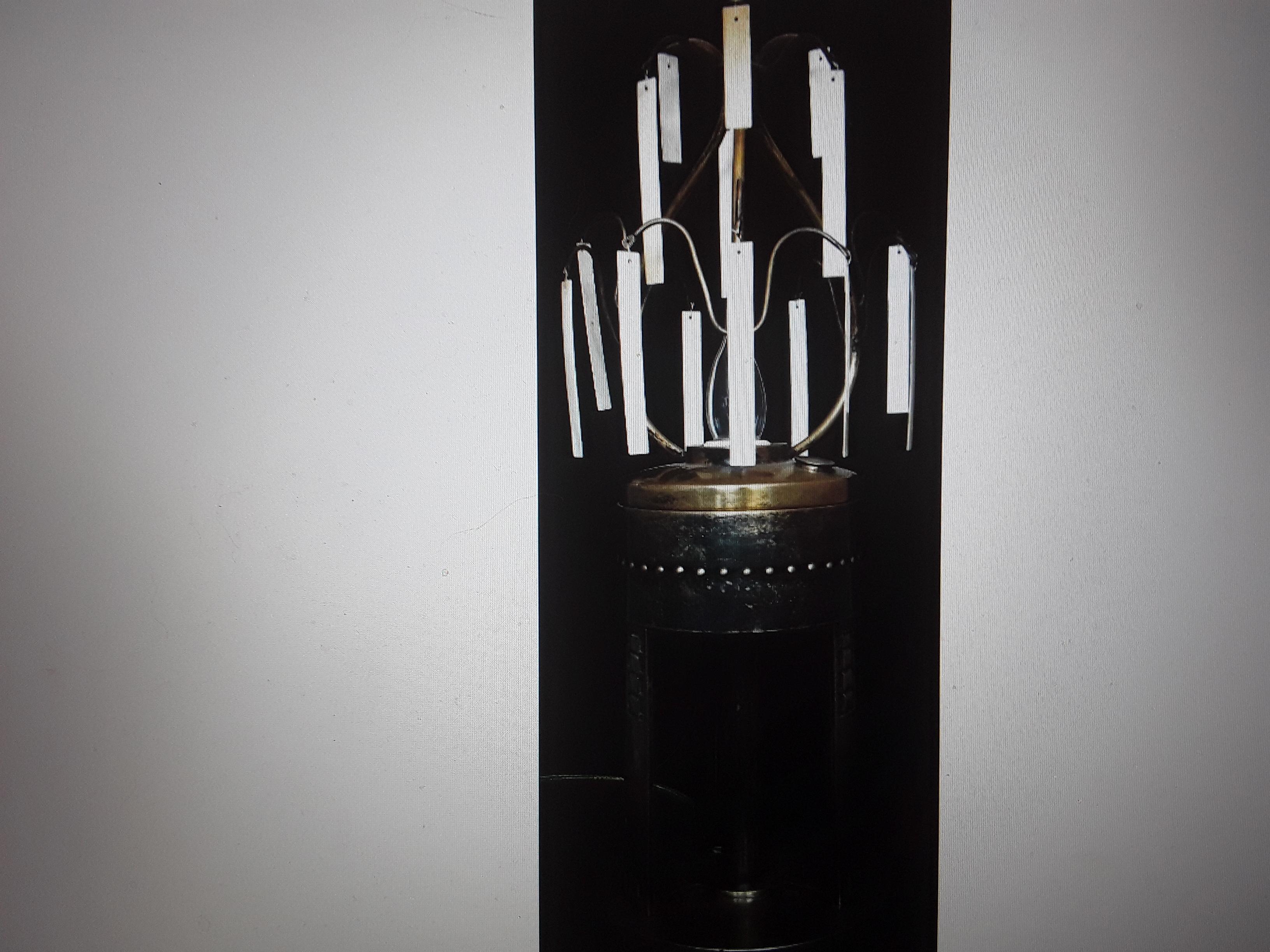 Allemand Rare lampe à huile allemande Jugendstil Arts & Crafts de 1890, désormais électrique avec dalles en os en vente