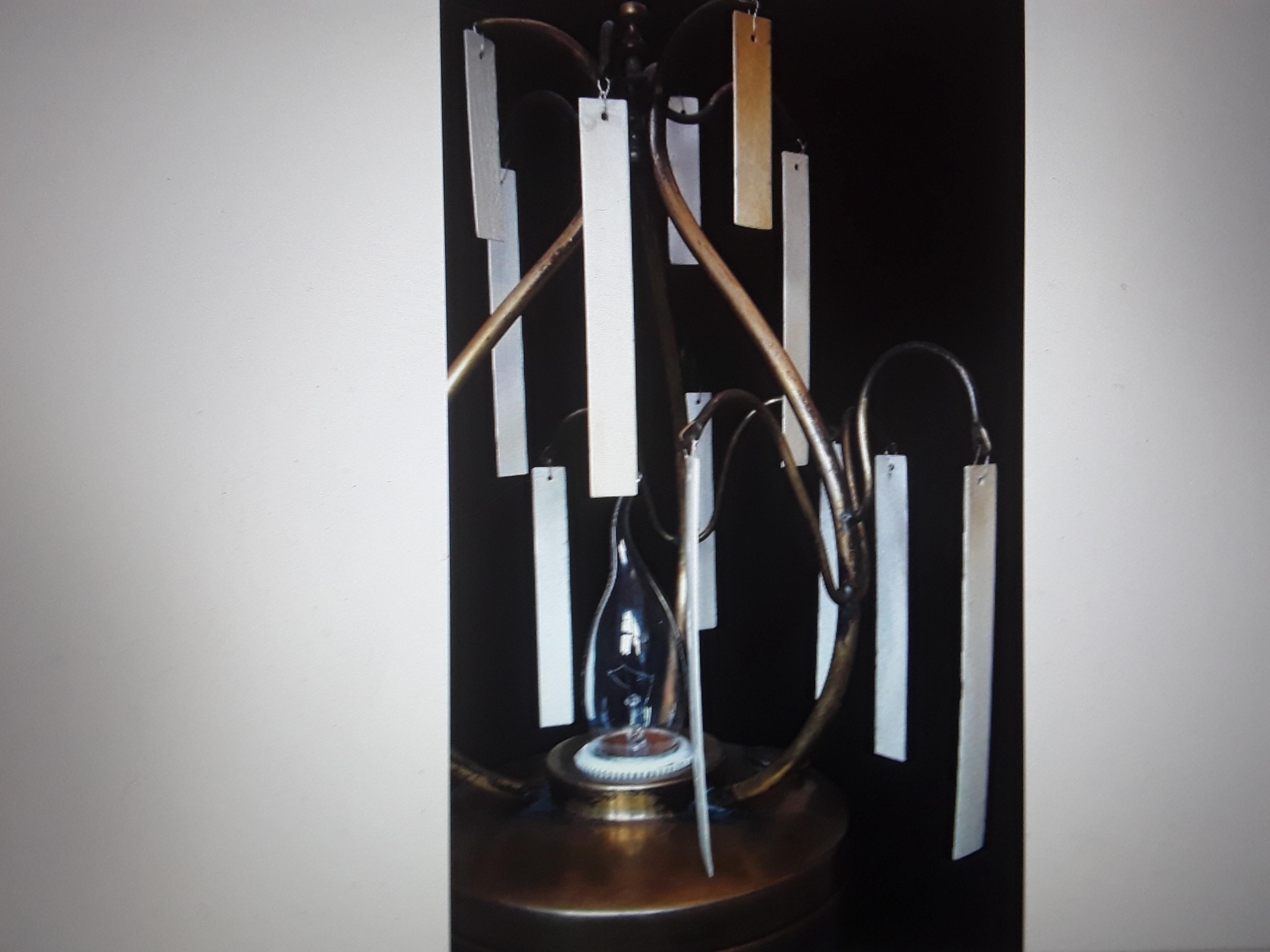 Rare lampe à huile allemande Jugendstil Arts & Crafts de 1890, désormais électrique avec dalles en os Bon état - En vente à Opa Locka, FL